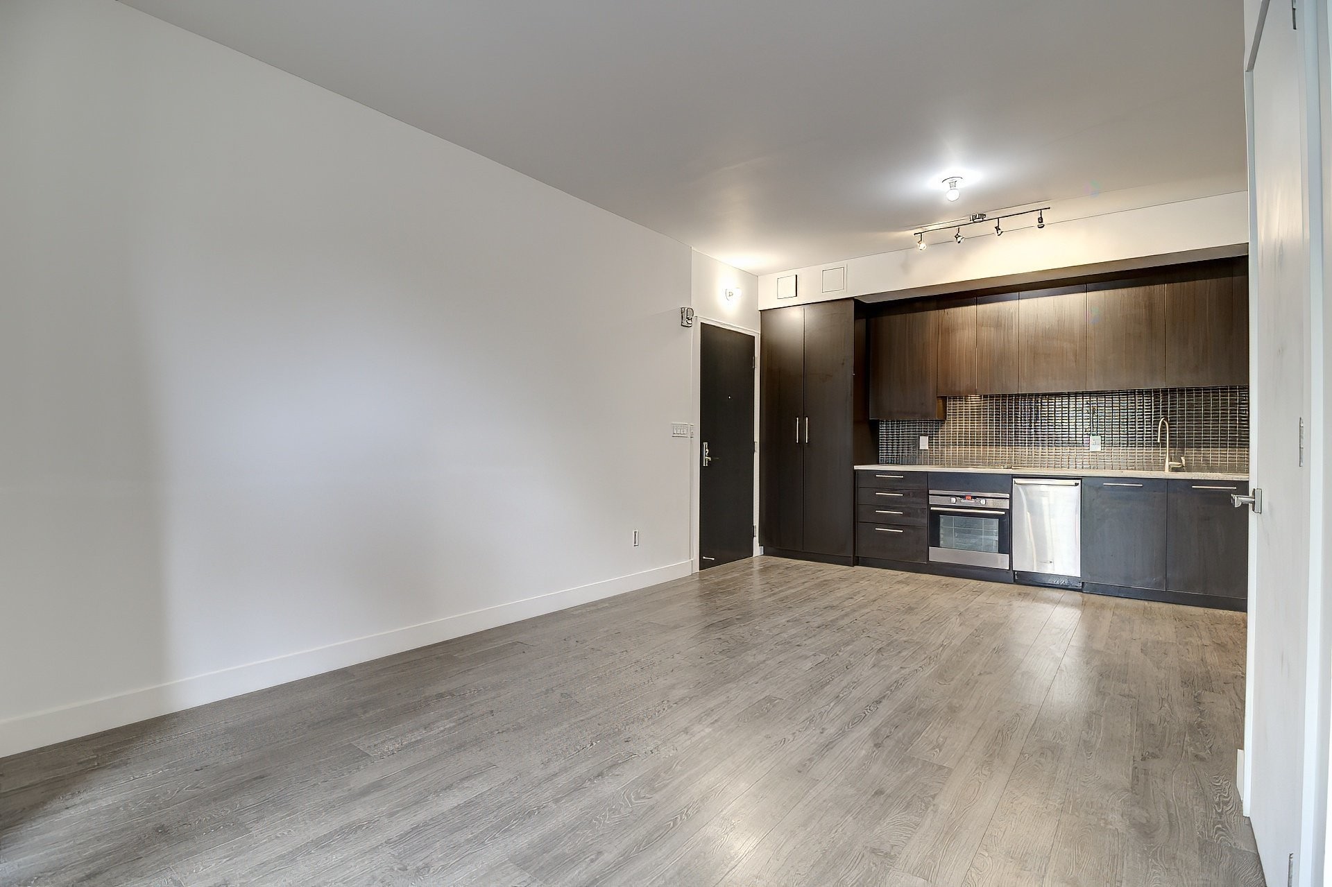 









3300


Av. Troie

, 205,
Montréal (Côte-des-Neiges/Notre-Dame-de-Grâce),




QC
H3V1A9

