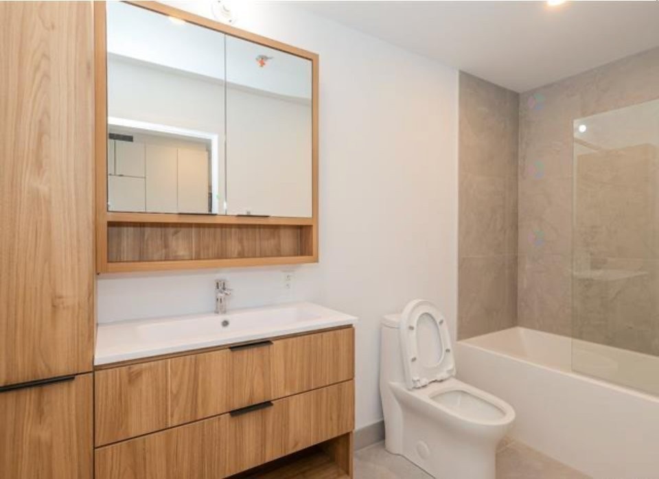 









2660


Rue Ontario E.

, 207,
Montréal (Ville-Marie),




QC
H2K4K4

