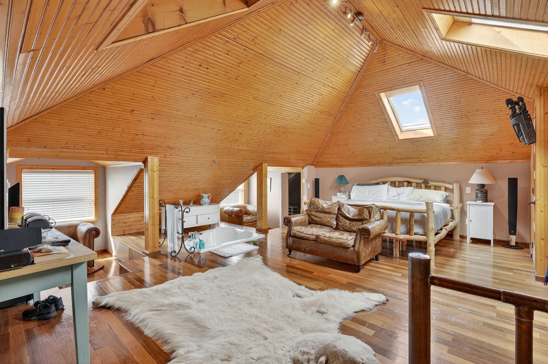 









102


Ch. du Lac-Ludger

,
Lantier,




QC
J0T1V0

