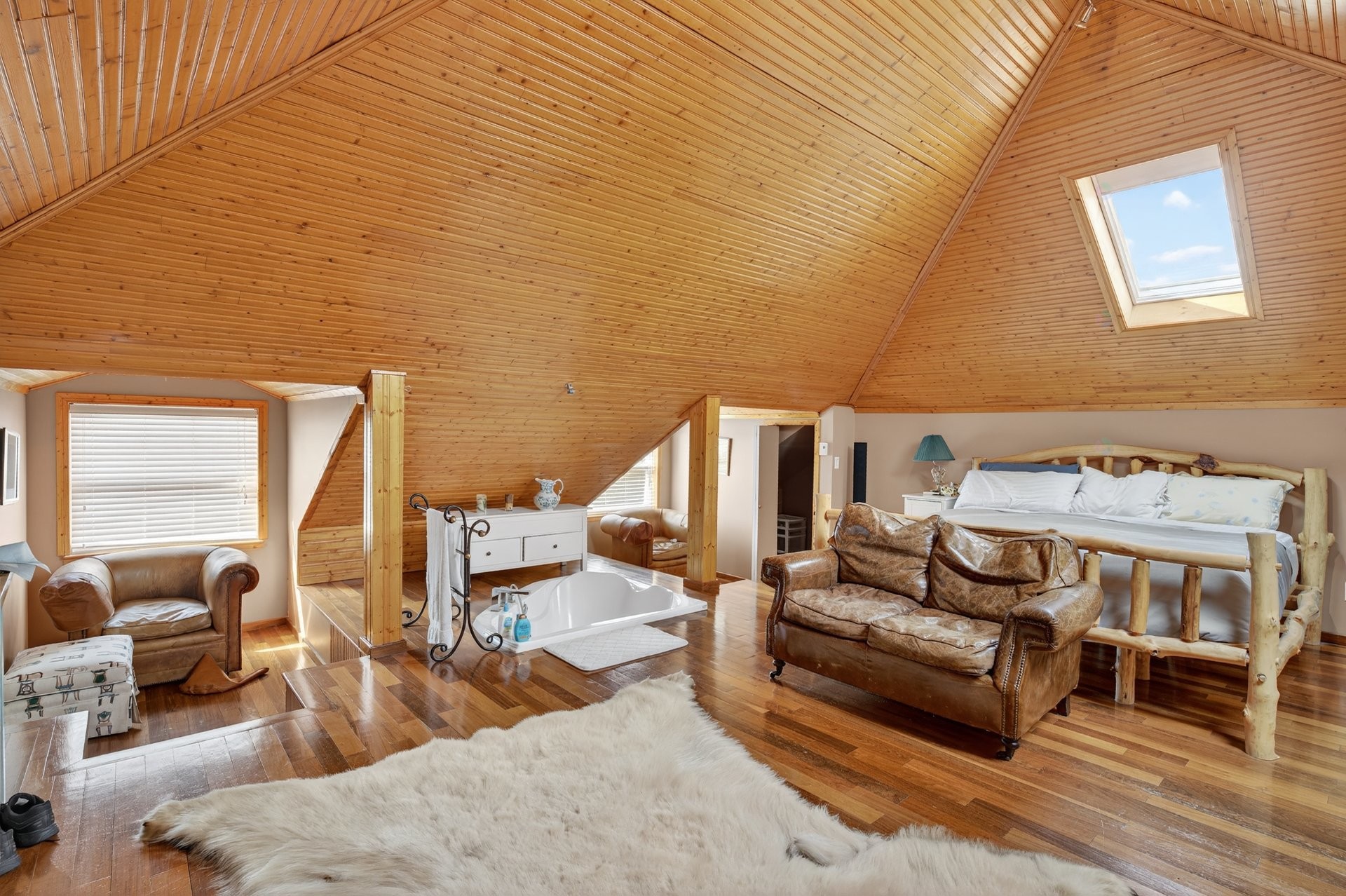 









102


Ch. du Lac-Ludger

,
Lantier,




QC
J0T1V0

