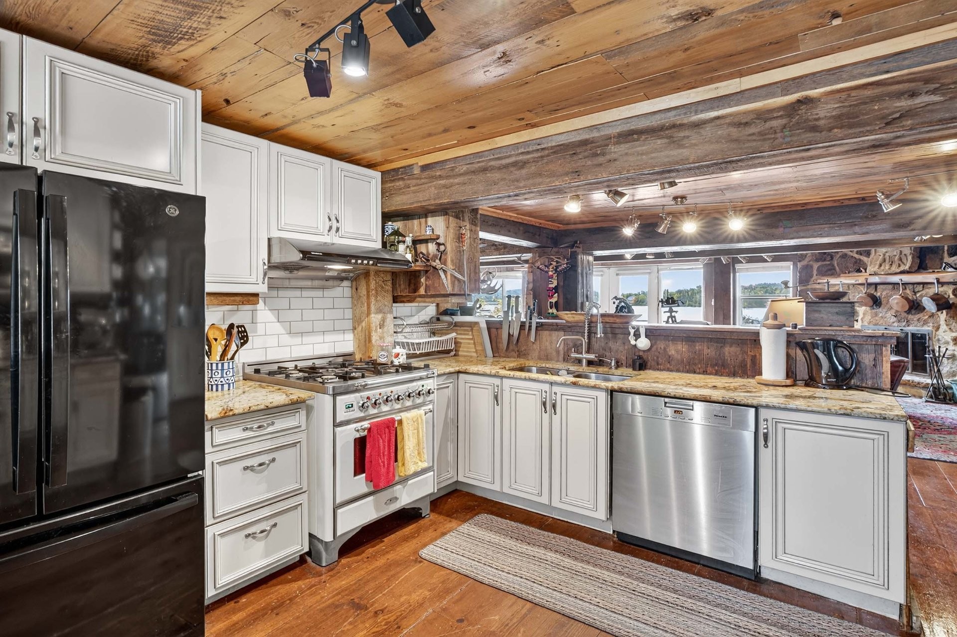 









102


Ch. du Lac-Ludger

,
Lantier,




QC
J0T1V0

