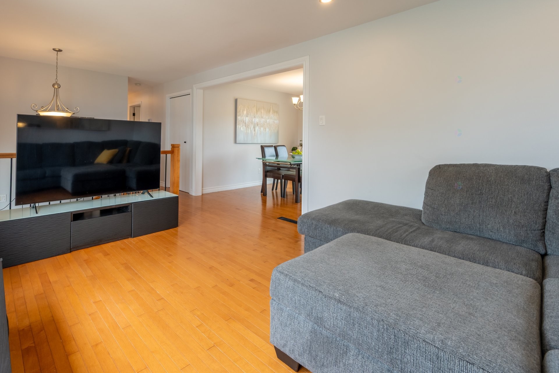 









503


Rue Foch

,
Granby,




QC
J2G6C8

