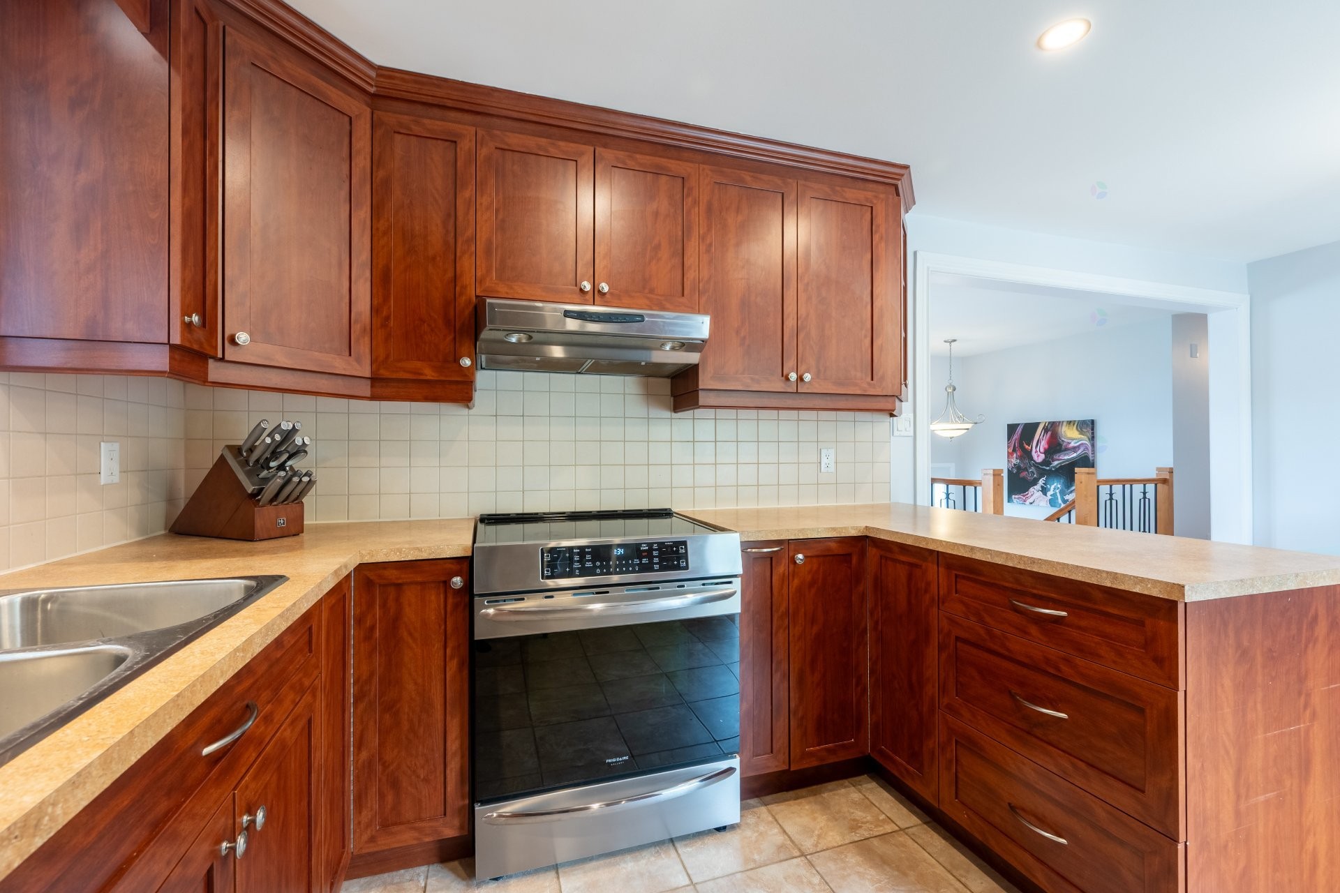 









503


Rue Foch

,
Granby,




QC
J2G6C8

