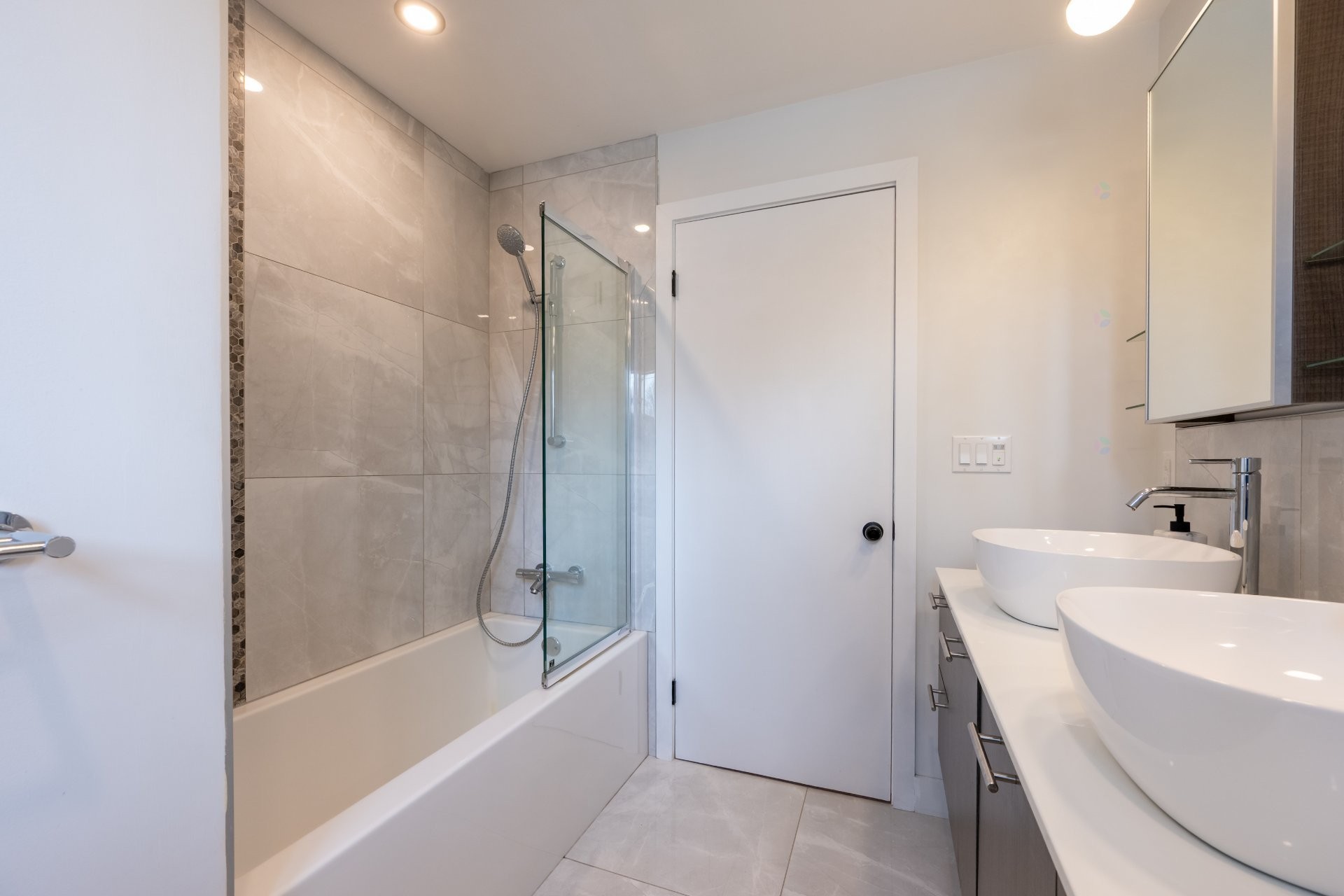 









503


Rue Foch

,
Granby,




QC
J2G6C8

