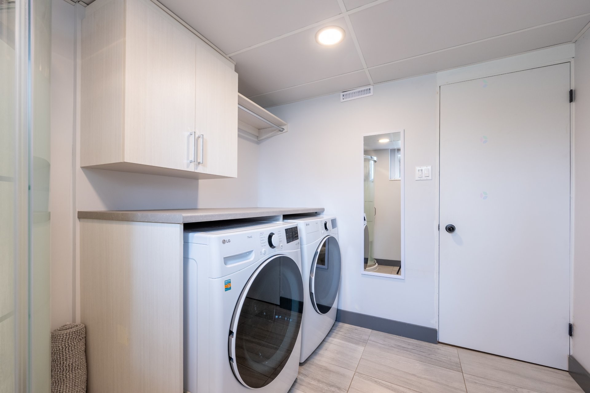 









503


Rue Foch

,
Granby,




QC
J2G6C8

