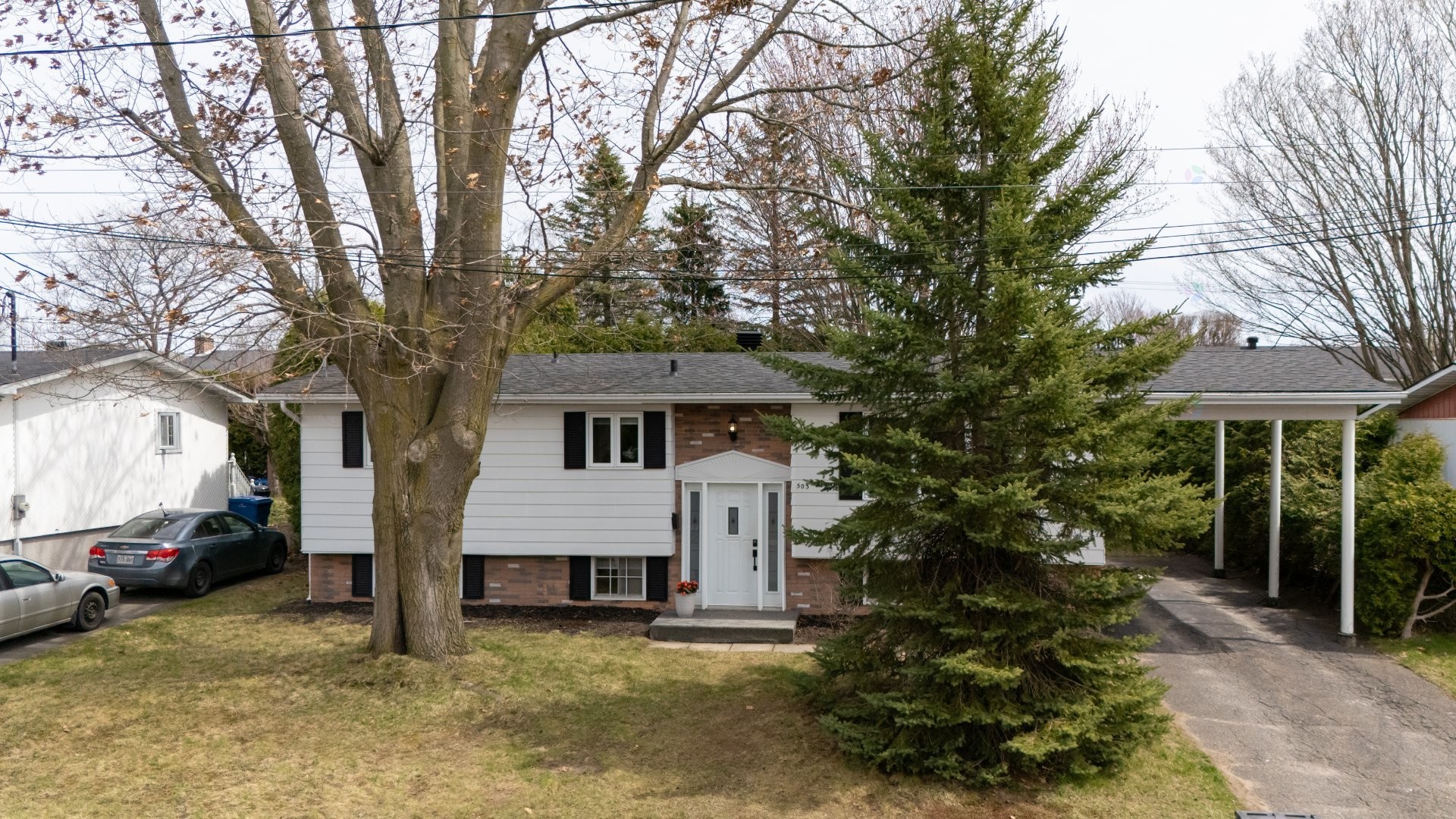 









503


Rue Foch

,
Granby,




QC
J2G6C8

