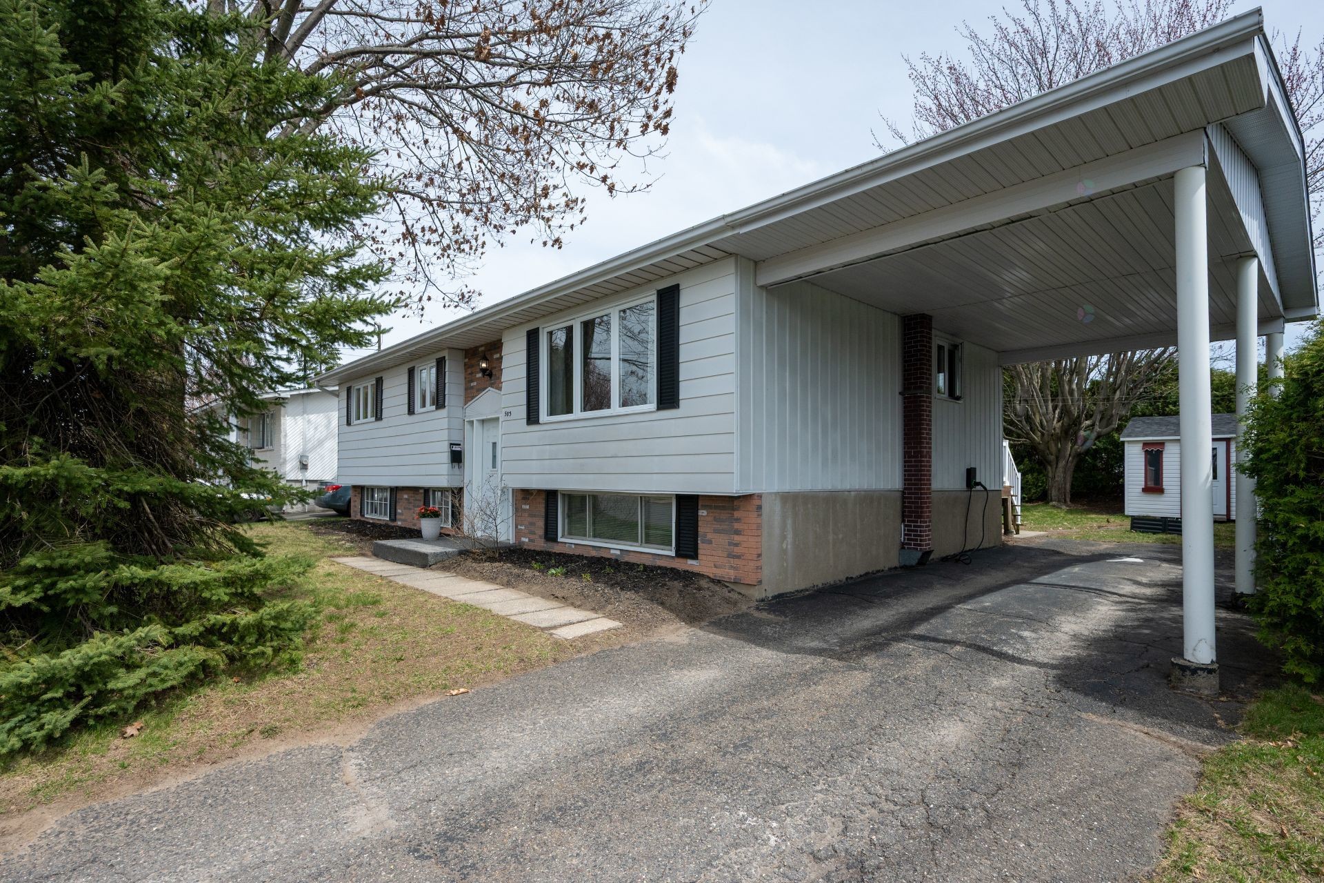 









503


Rue Foch

,
Granby,




QC
J2G6C8

