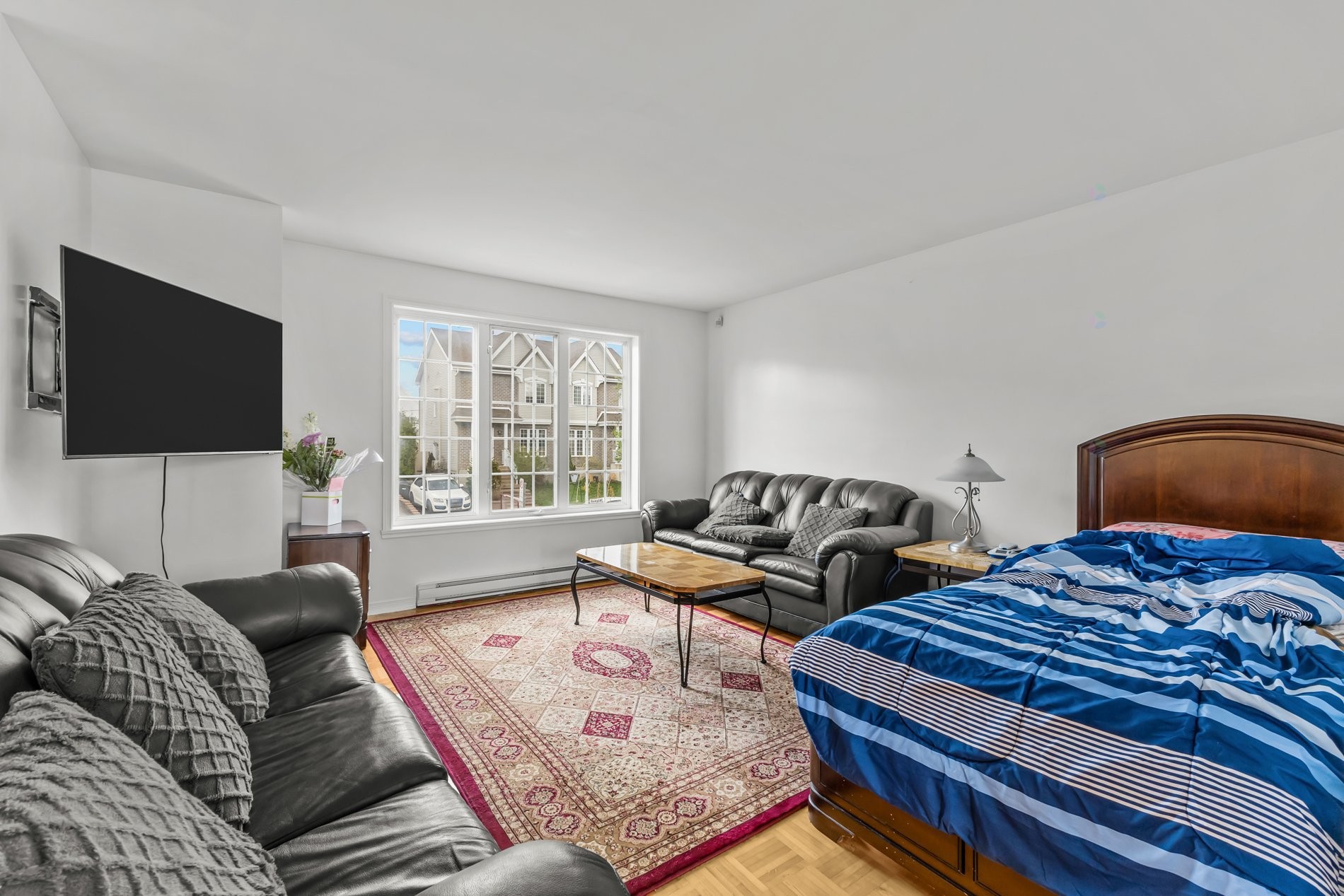 









6856


Rue Henri-Julien

,
Laval (Sainte-Rose),




QC
H7L5X7


