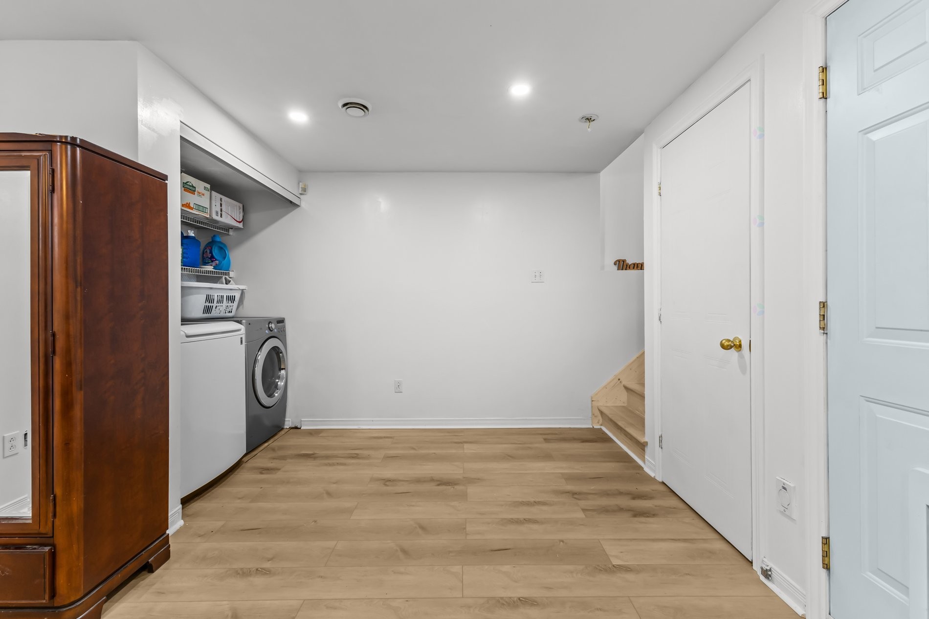 









6856


Rue Henri-Julien

,
Laval (Sainte-Rose),




QC
H7L5X7

