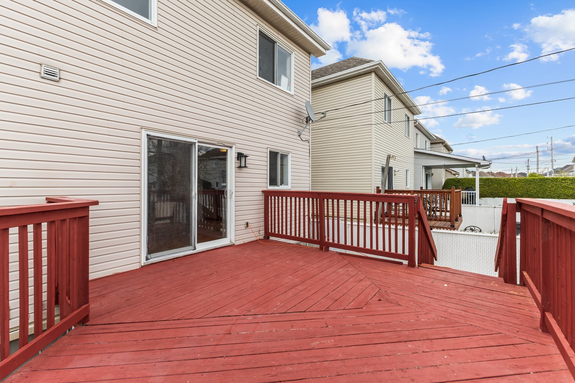 









6856


Rue Henri-Julien

,
Laval (Sainte-Rose),




QC
H7L5X7

