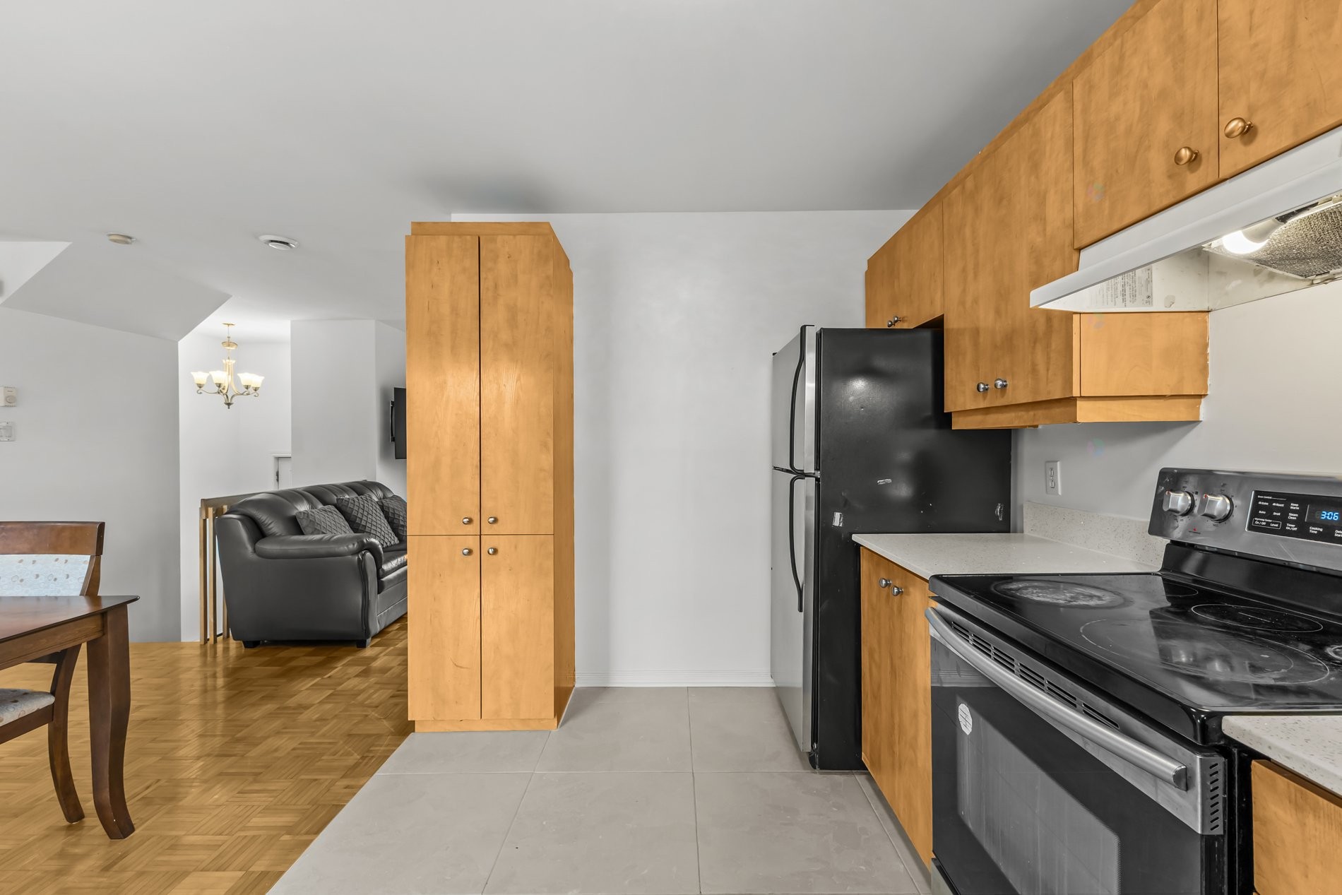 









6856


Rue Henri-Julien

,
Laval (Sainte-Rose),




QC
H7L5X7

