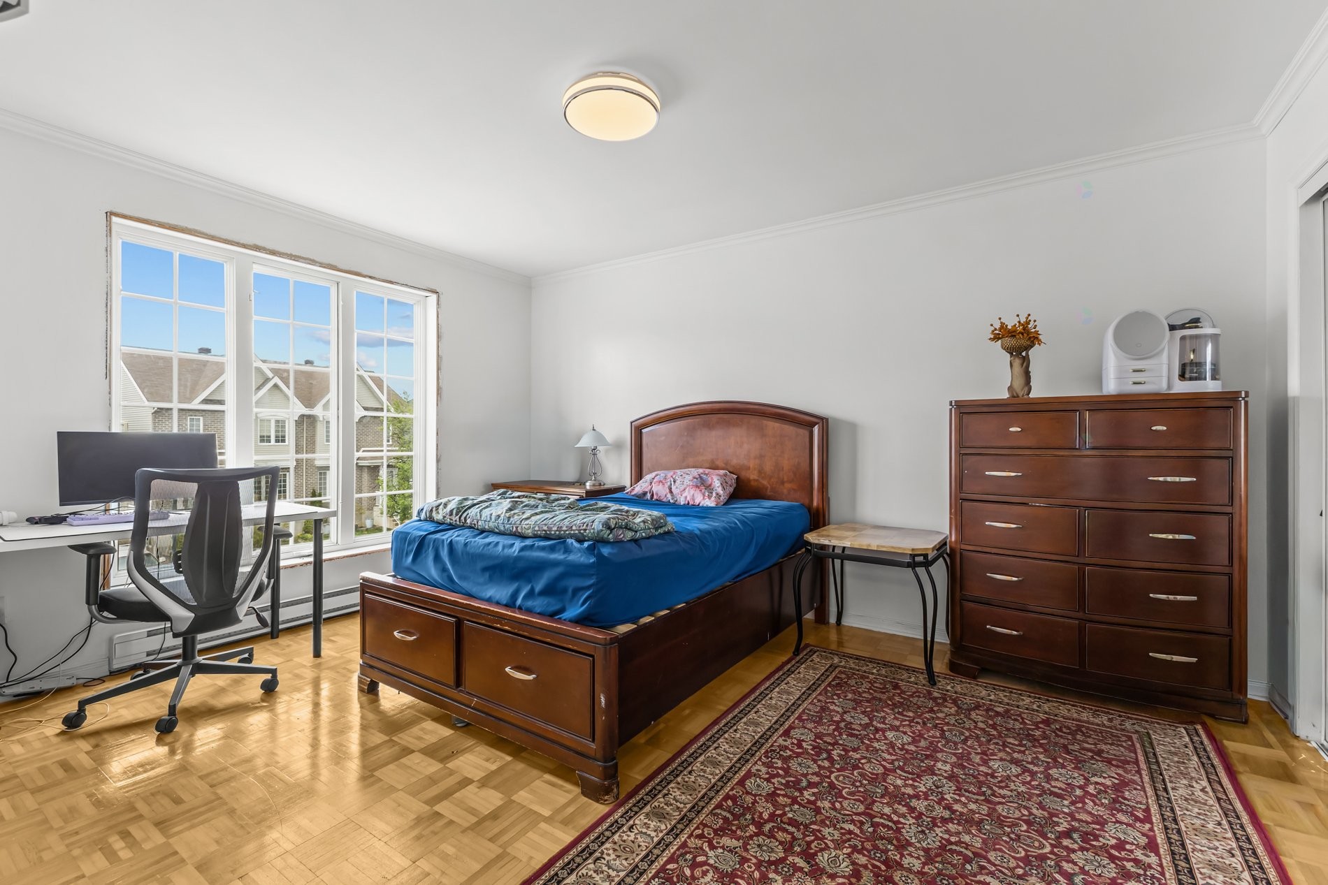 









6856


Rue Henri-Julien

,
Laval (Sainte-Rose),




QC
H7L5X7

