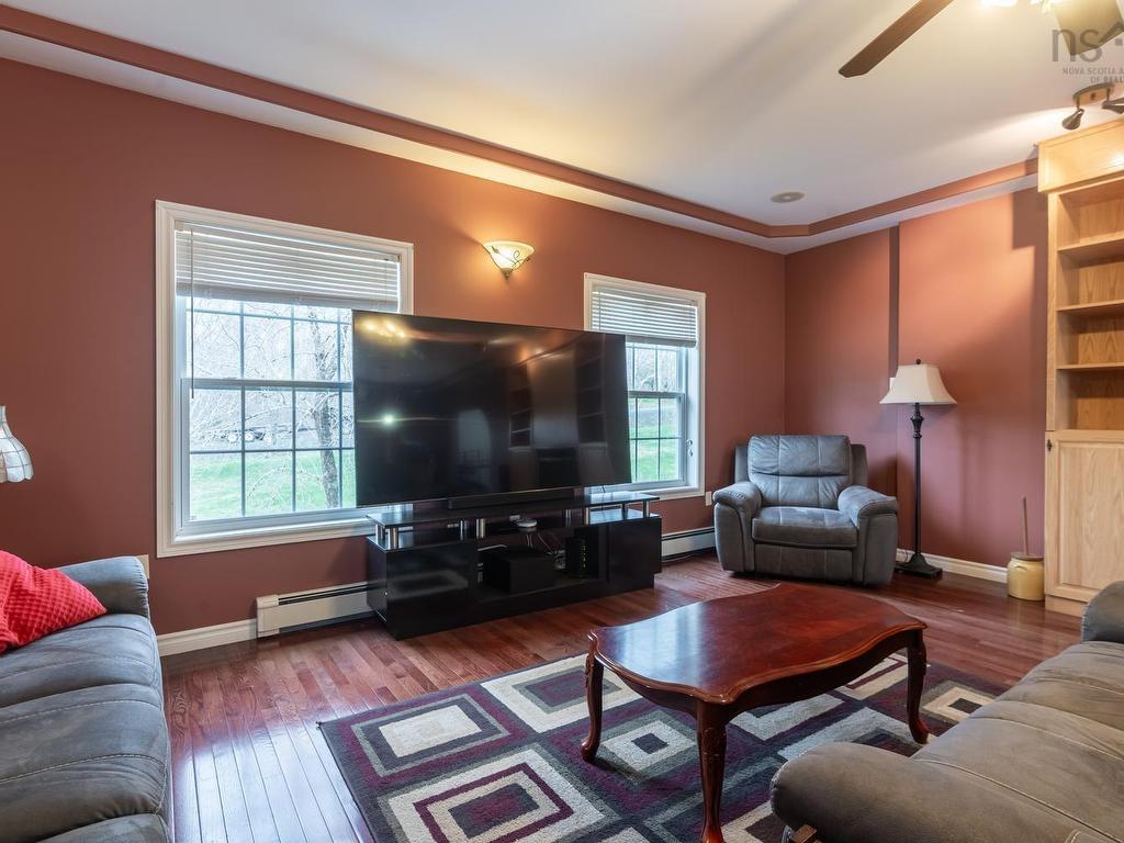 












10 Sylvania Terrace

,
Hammonds Plains,




NS
B3Z 1J1


