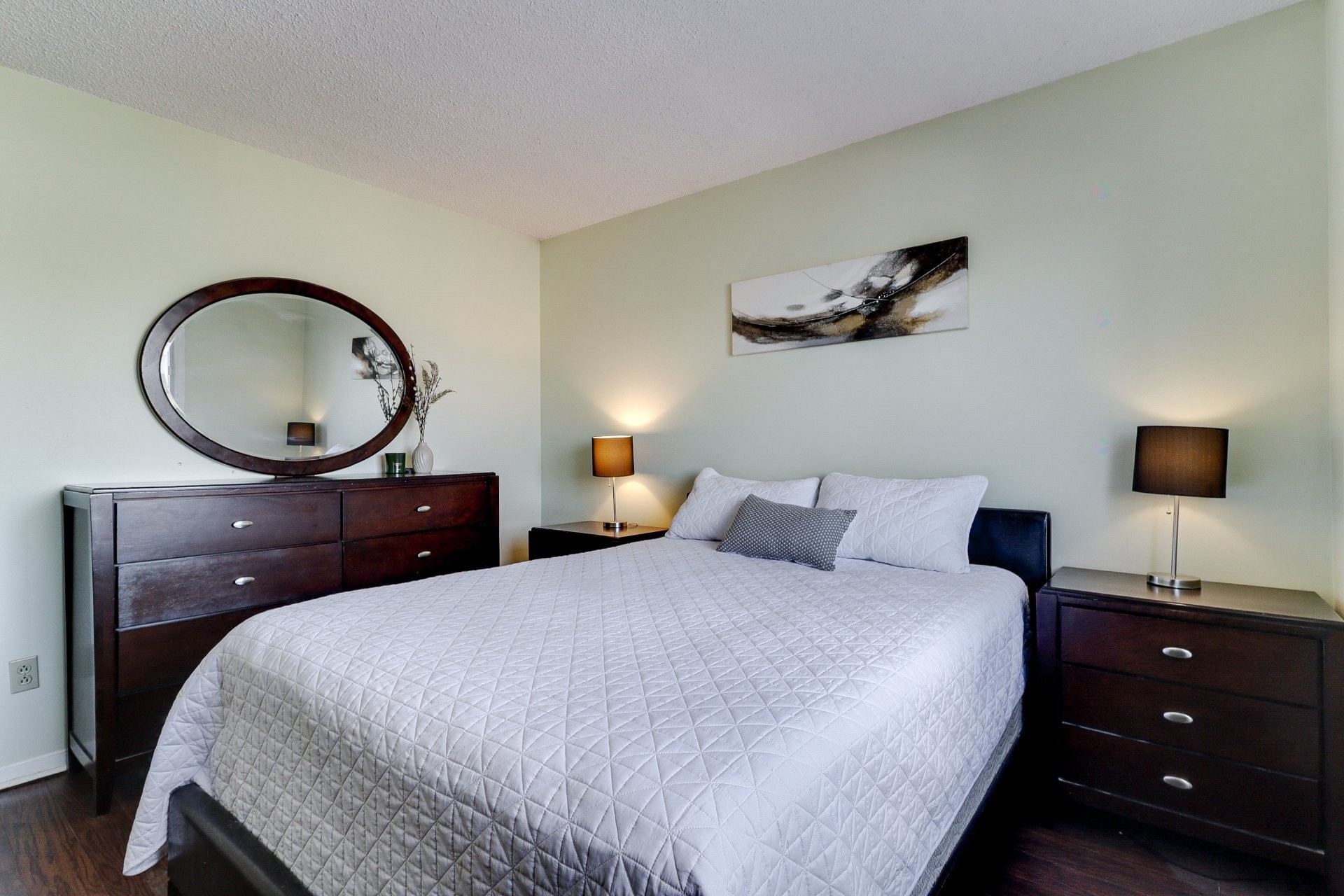 









1187


Boul. Iberville

, 3,
Repentigny (Repentigny),




QC
J5Y3H7

