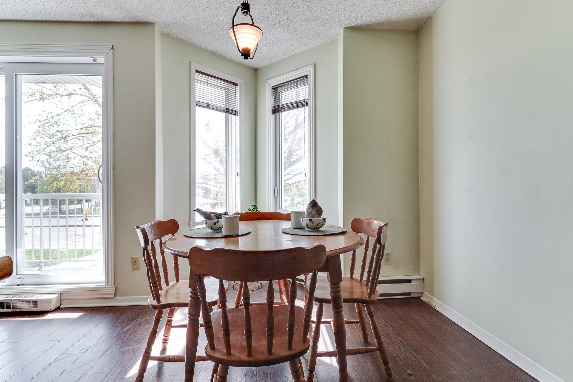 









1187


Boul. Iberville

, 3,
Repentigny (Repentigny),




QC
J5Y3H7

