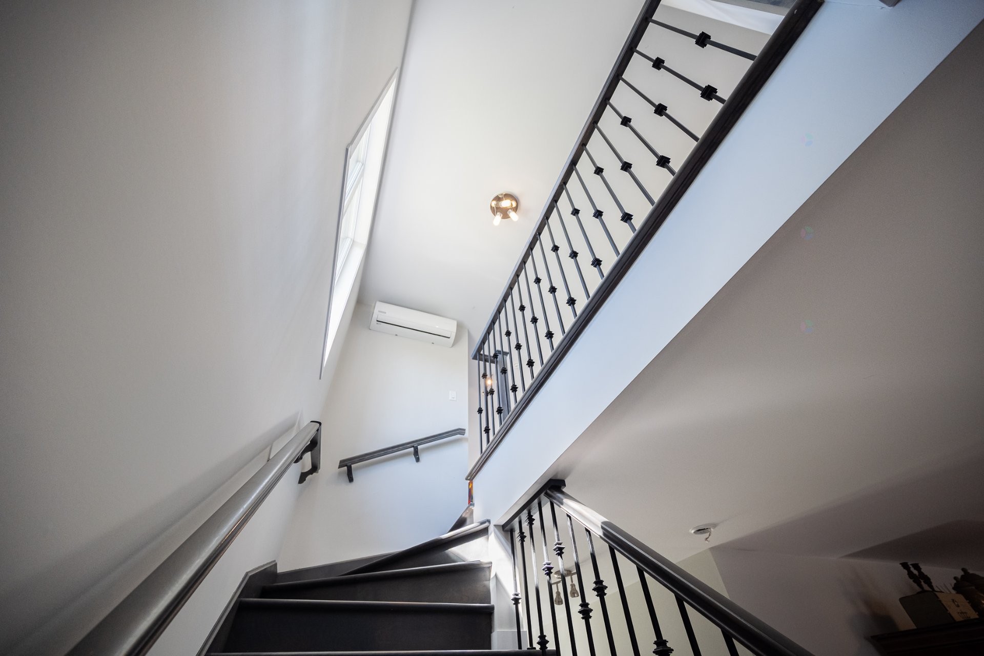 









4573A


Boul. Dagenais O.

,
Laval (Fabreville),




QC
H7R0G8

