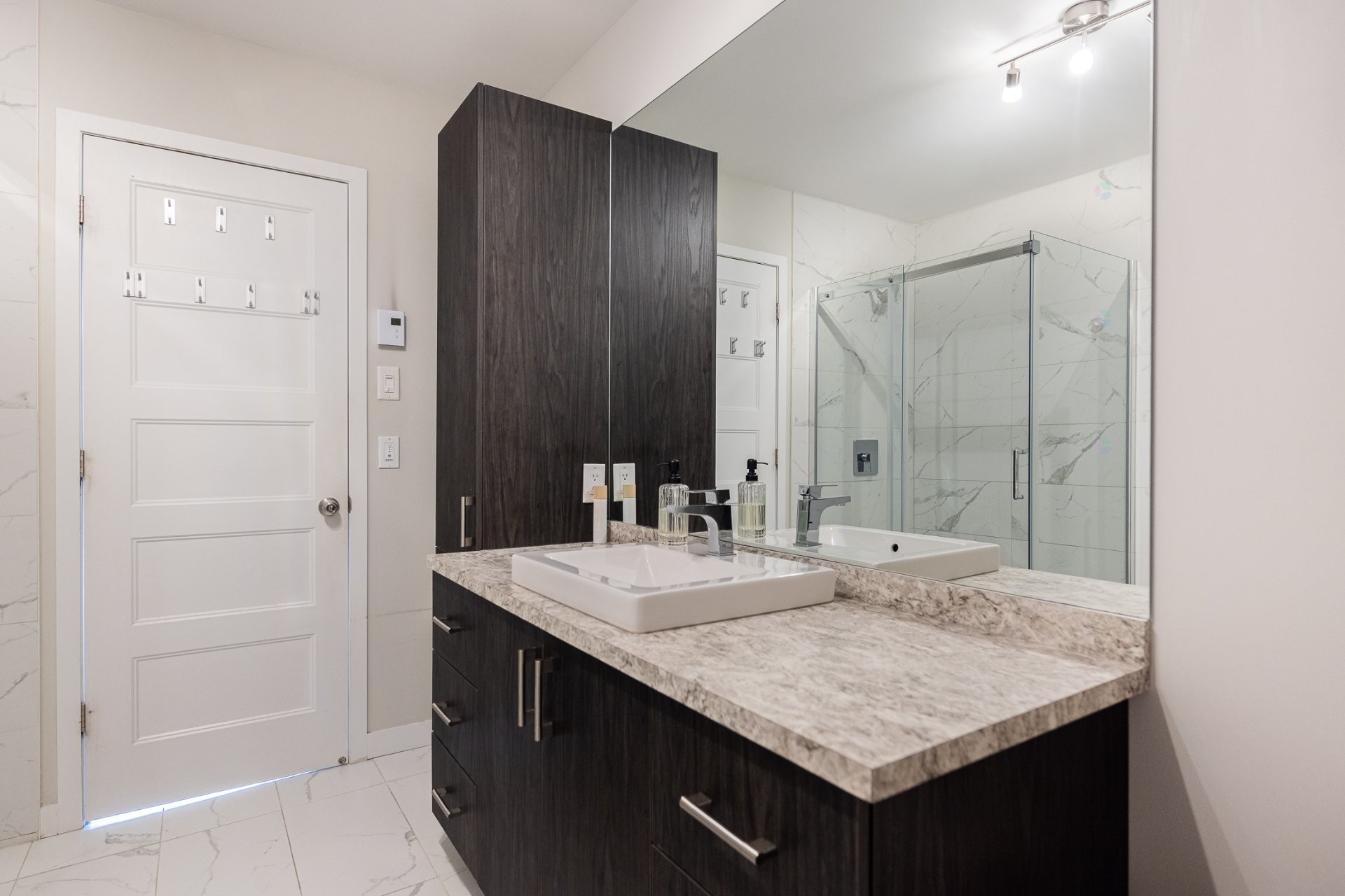 









4573A


Boul. Dagenais O.

,
Laval (Fabreville),




QC
H7R0G8

