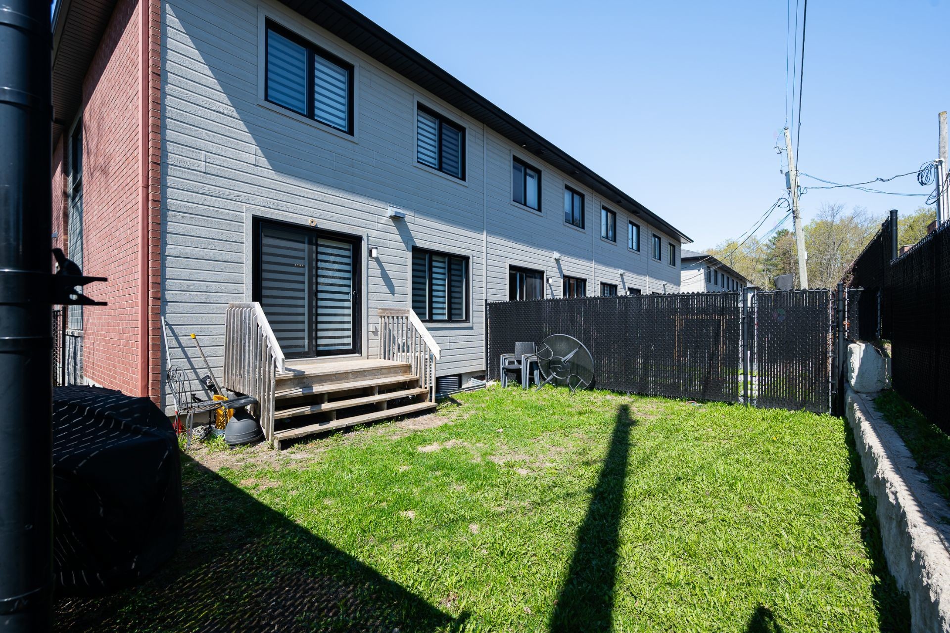









4573A


Boul. Dagenais O.

,
Laval (Fabreville),




QC
H7R0G8

