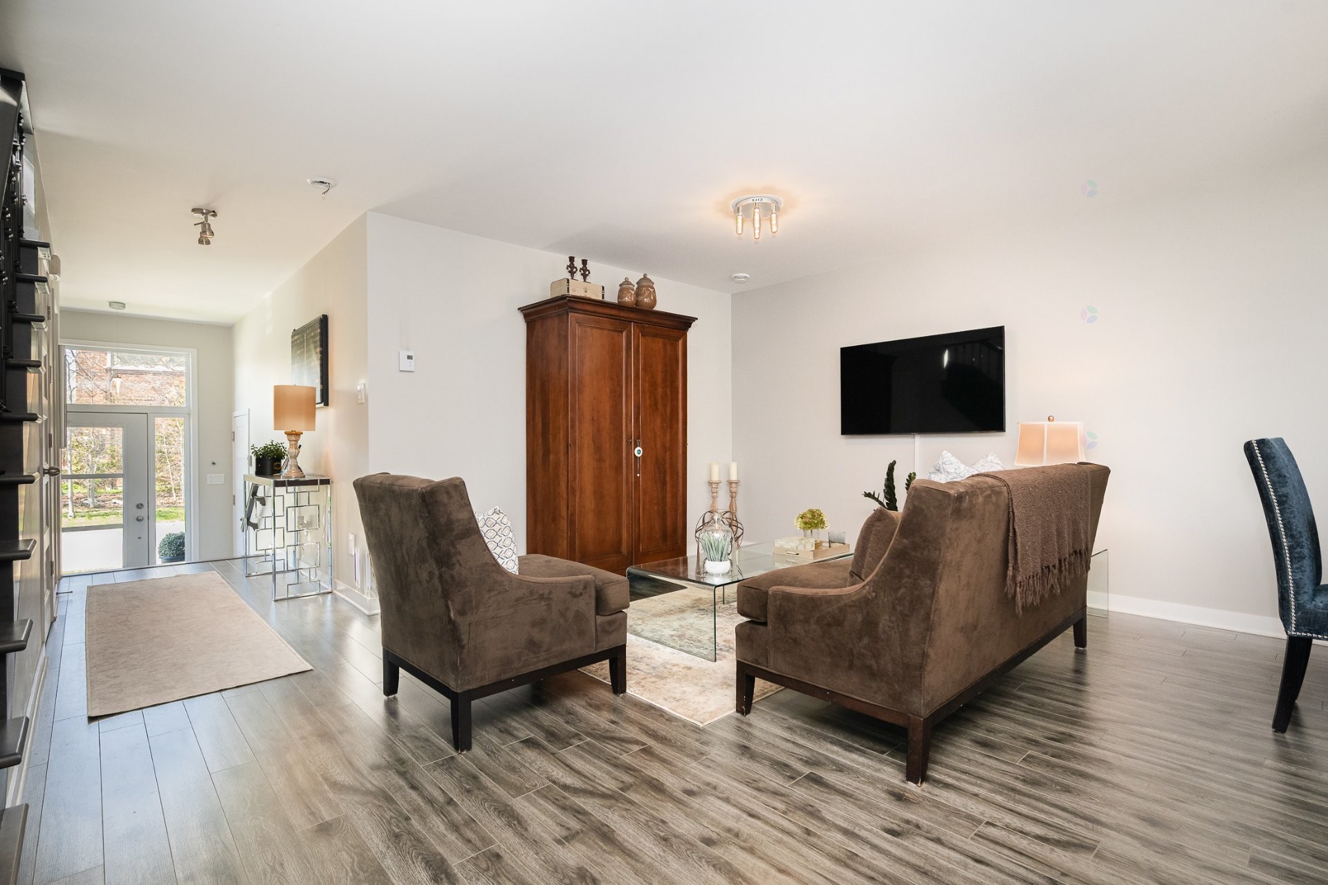 









4573A


Boul. Dagenais O.

,
Laval (Fabreville),




QC
H7R0G8

