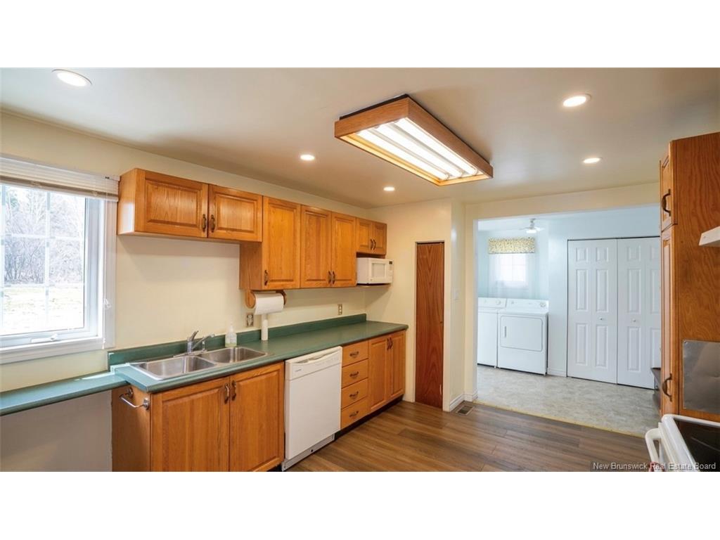 









496


rue Principale

,
Pointe-Verte,




NB
E8J 2Z6

