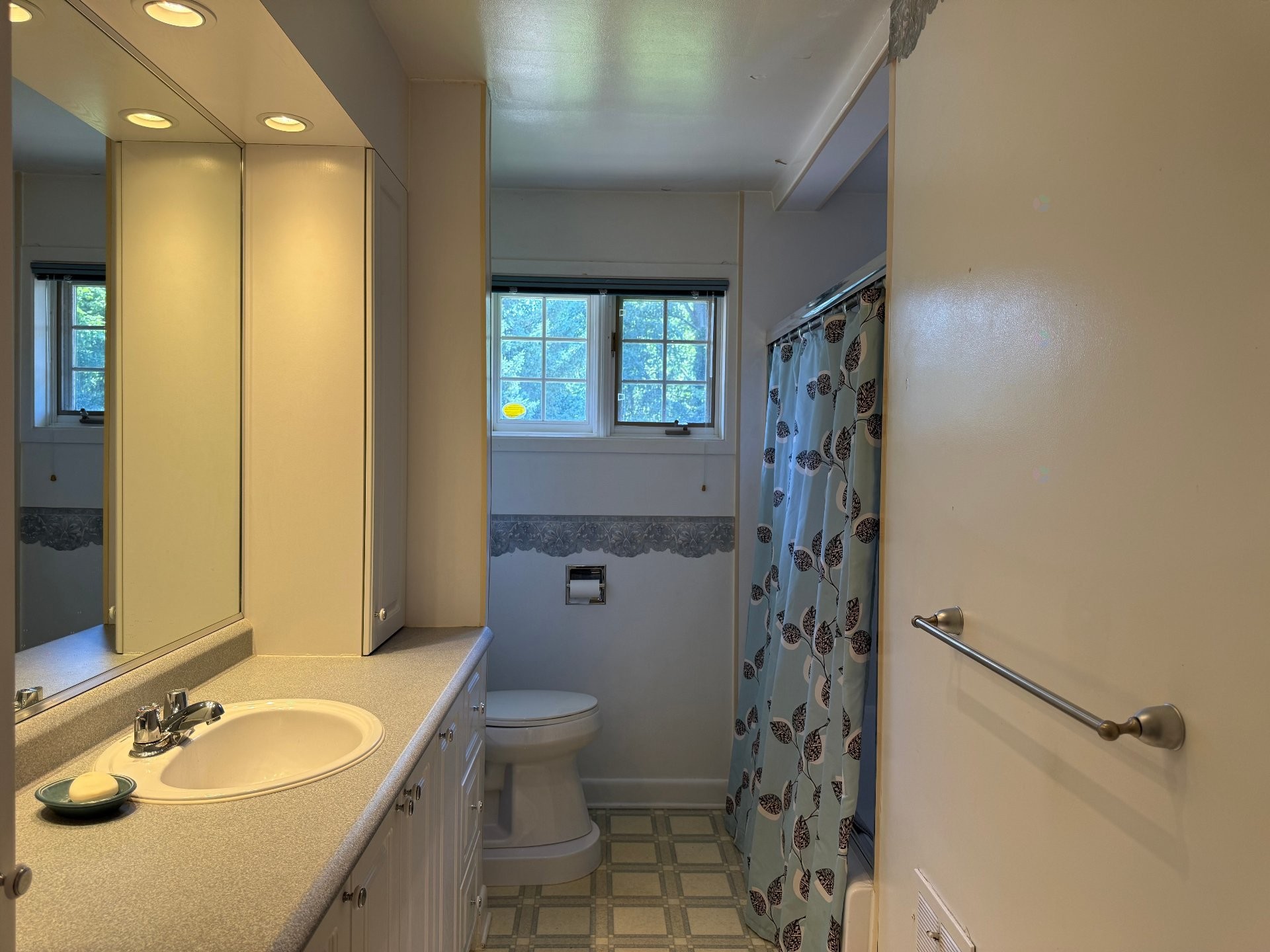 









24


Rue Sunset

,
Gatineau (Gatineau),




QC
J8P8B1

