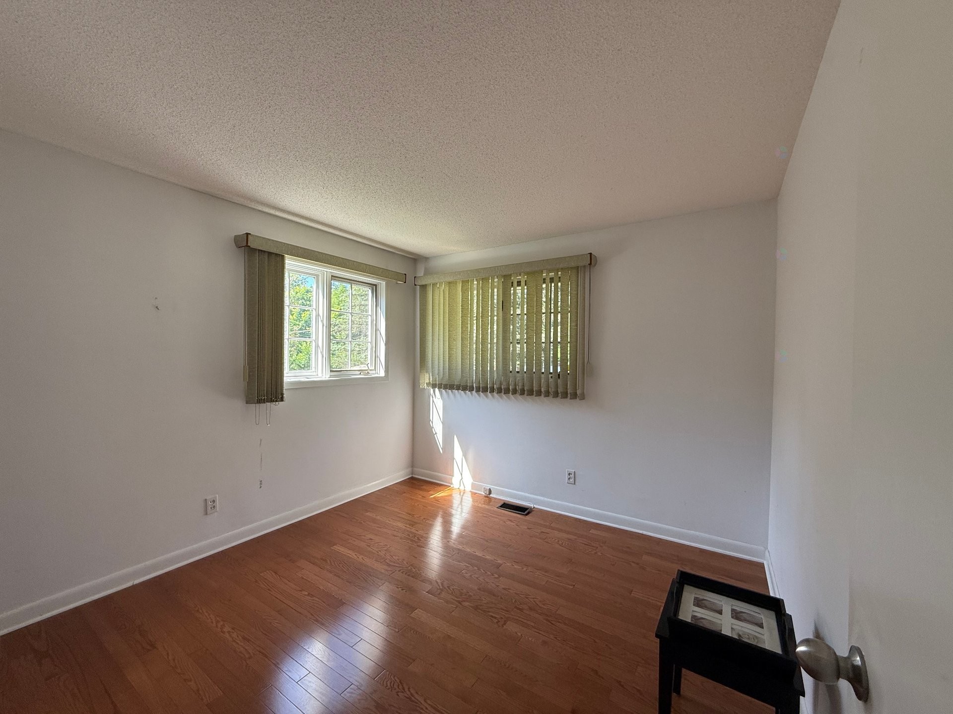 









24


Rue Sunset

,
Gatineau (Gatineau),




QC
J8P8B1

