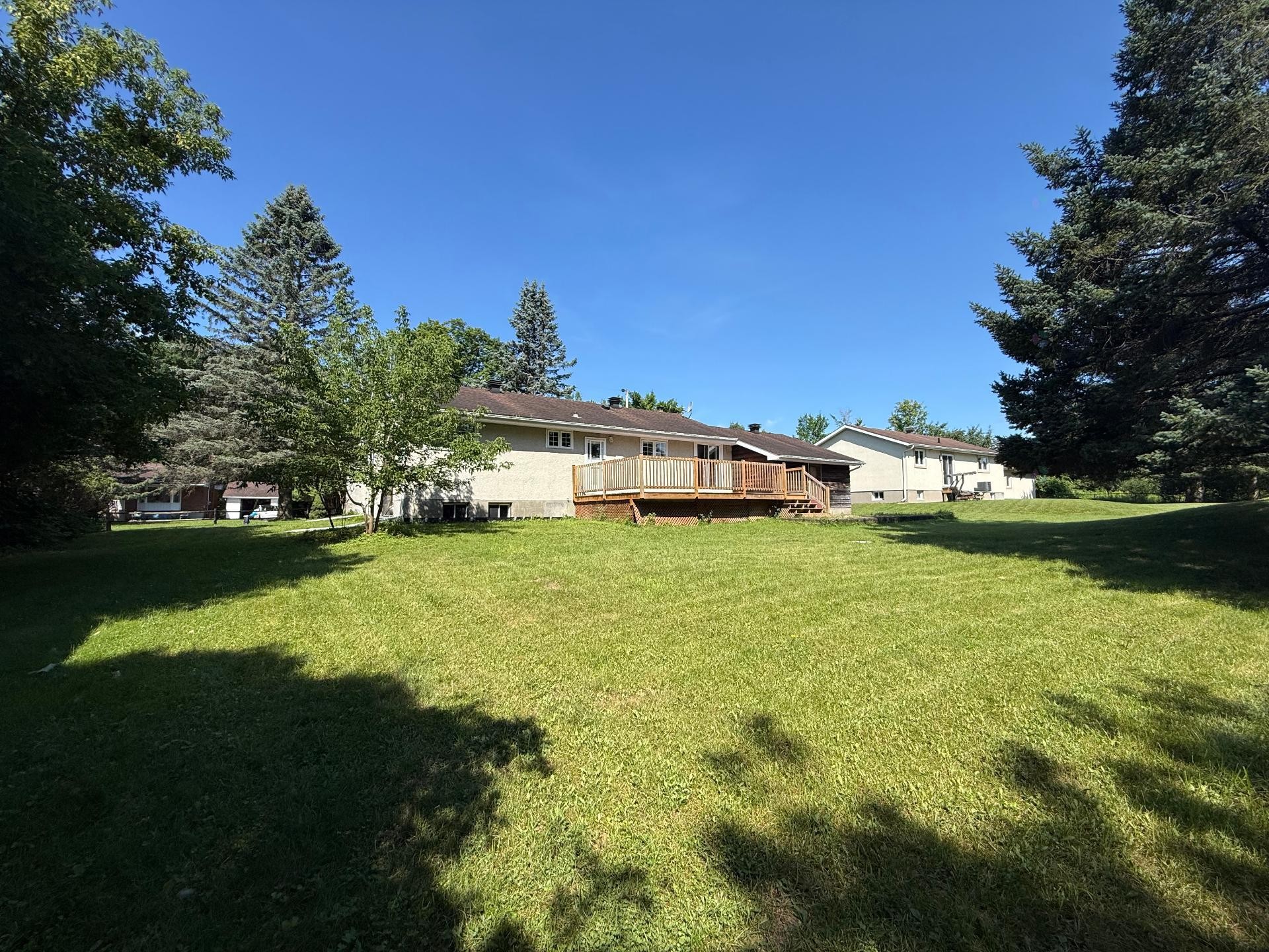 









24


Rue Sunset

,
Gatineau (Gatineau),




QC
J8P8B1

