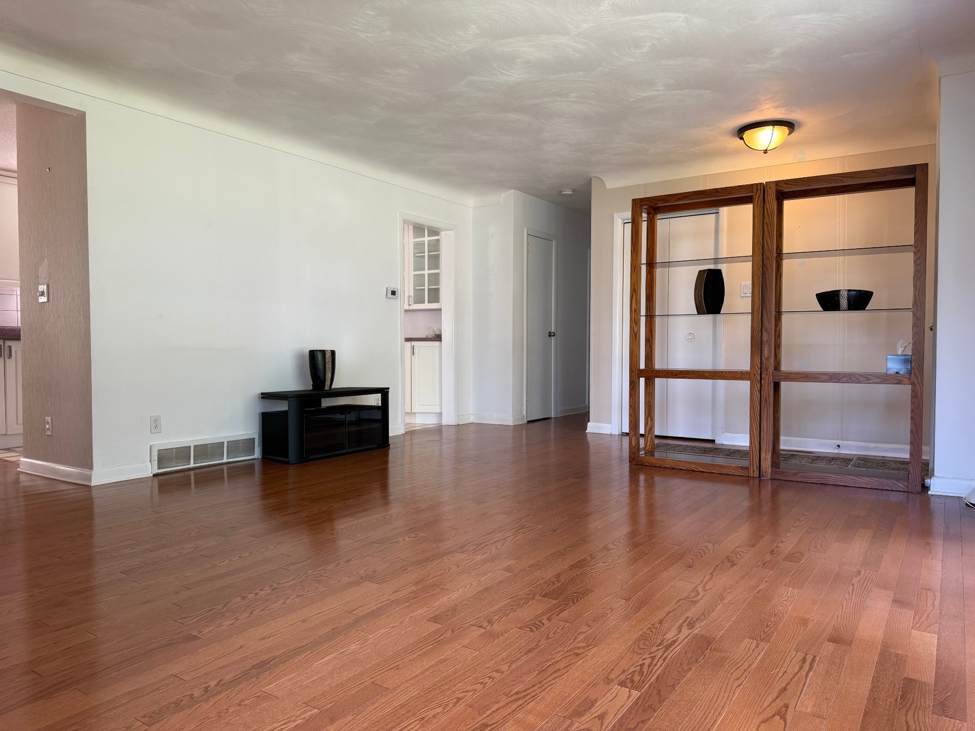 









24


Rue Sunset

,
Gatineau (Gatineau),




QC
J8P8B1

