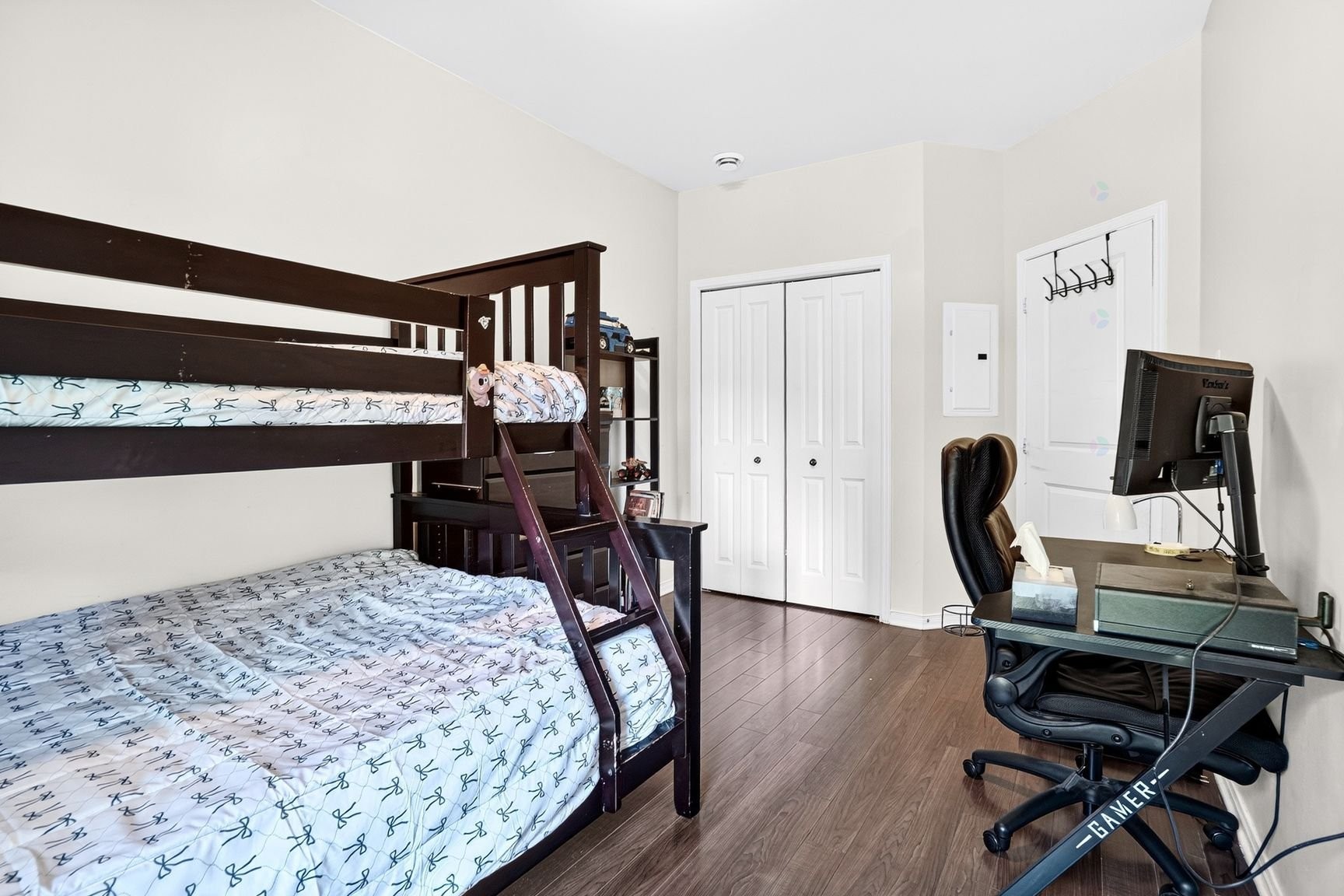









14341


Boul. Cavendish

, 101,
Montréal (Saint-Laurent),




QC
H4R0J4

