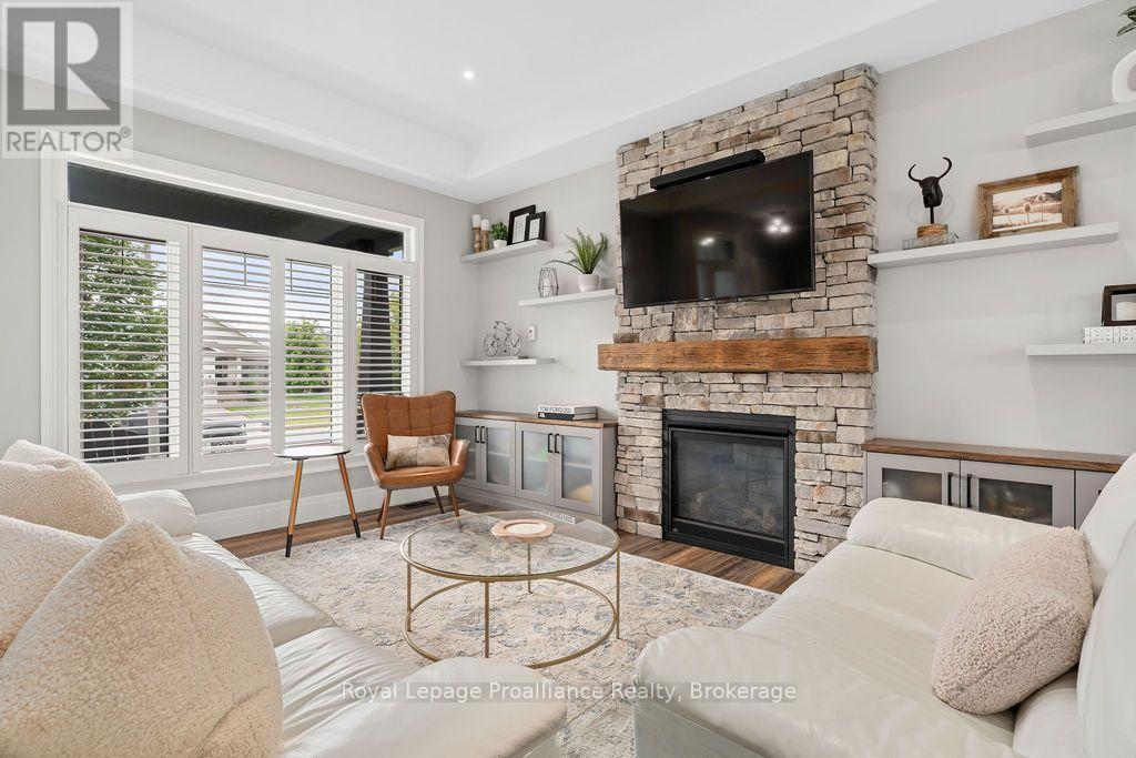 












45 AMBROSIA TERRACE

,
Quinte West (Murray Ward),




Ontario
K8V0G7


