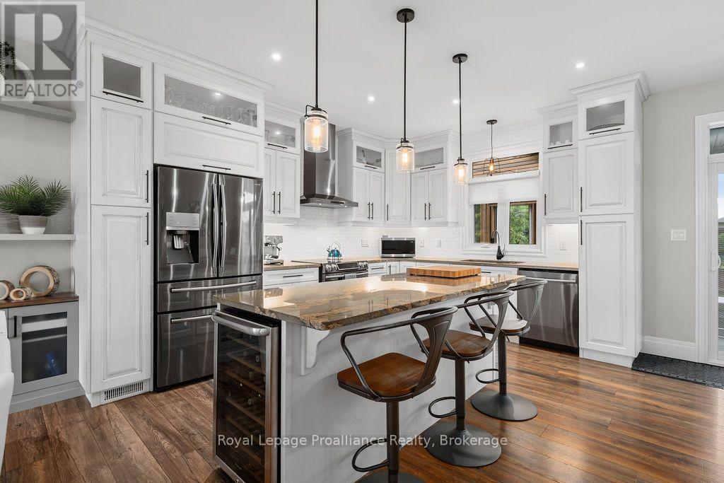 












45 AMBROSIA TERRACE

,
Quinte West (Murray Ward),




Ontario
K8V0G7

