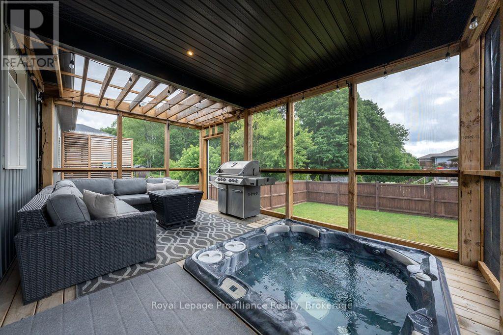 












45 AMBROSIA TERRACE

,
Quinte West (Murray Ward),




Ontario
K8V0G7

