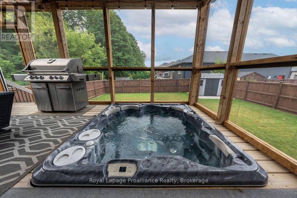 












45 AMBROSIA TERRACE

,
Quinte West (Murray Ward),




Ontario
K8V0G7

