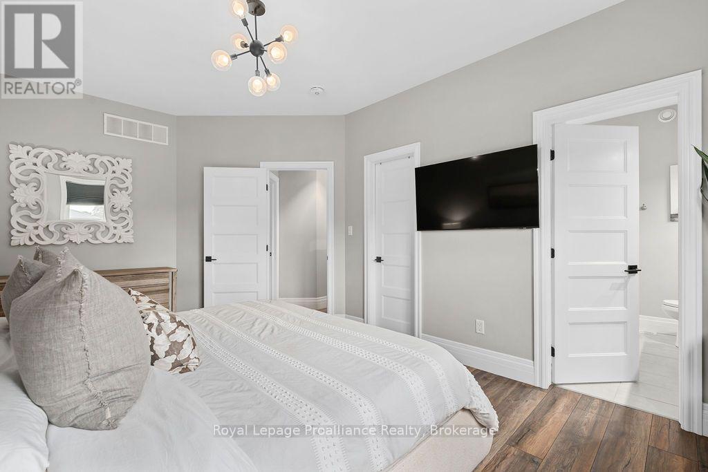 












45 AMBROSIA TERRACE

,
Quinte West (Murray Ward),




Ontario
K8V0G7

