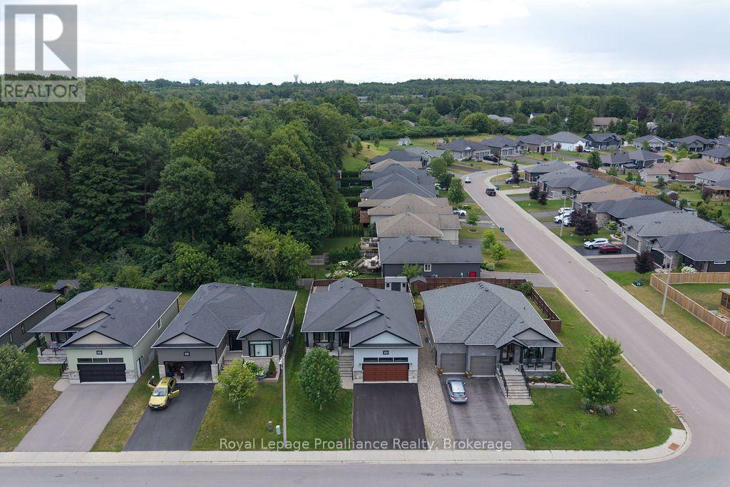 












45 AMBROSIA TERRACE

,
Quinte West (Murray Ward),




Ontario
K8V0G7

