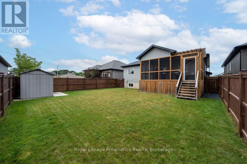 












45 AMBROSIA TERRACE

,
Quinte West (Murray Ward),




Ontario
K8V0G7

