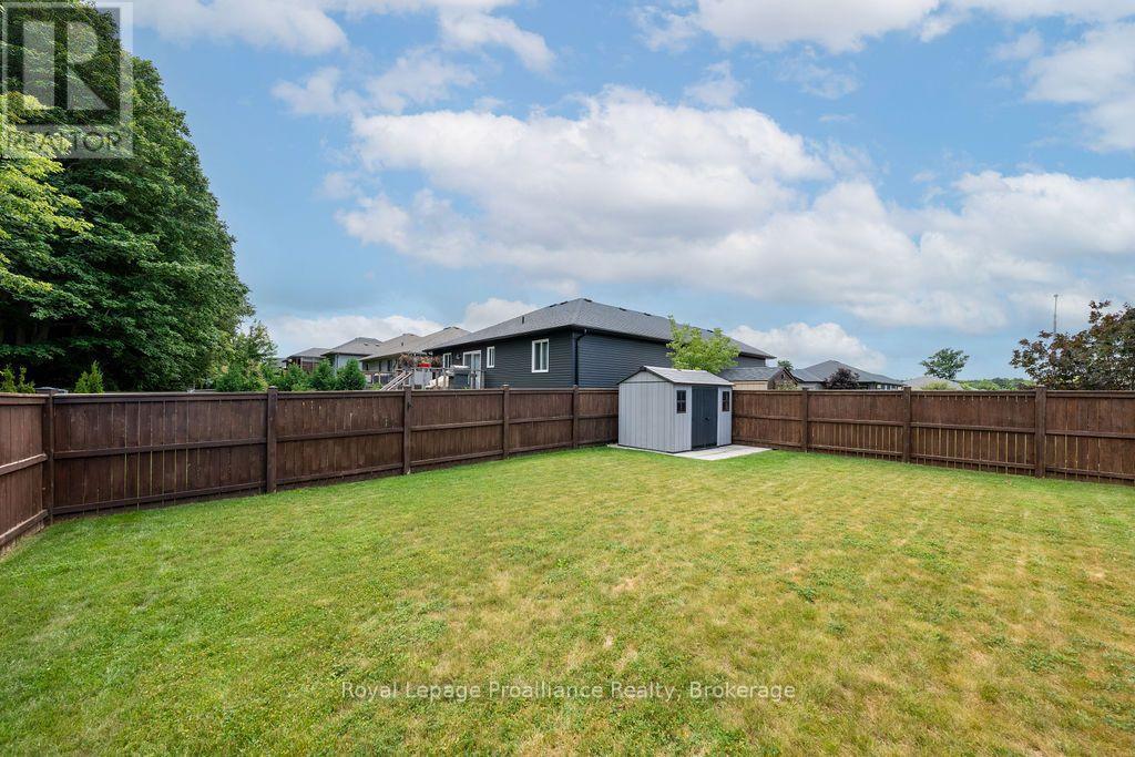 












45 AMBROSIA TERRACE

,
Quinte West (Murray Ward),




Ontario
K8V0G7

