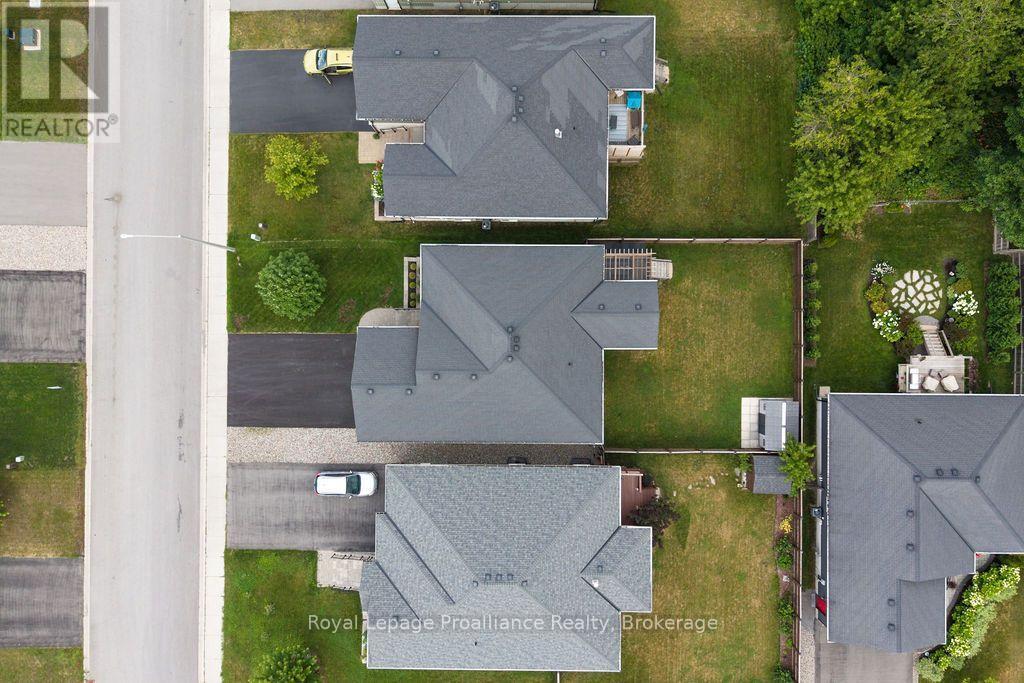 












45 AMBROSIA TERRACE

,
Quinte West (Murray Ward),




Ontario
K8V0G7

