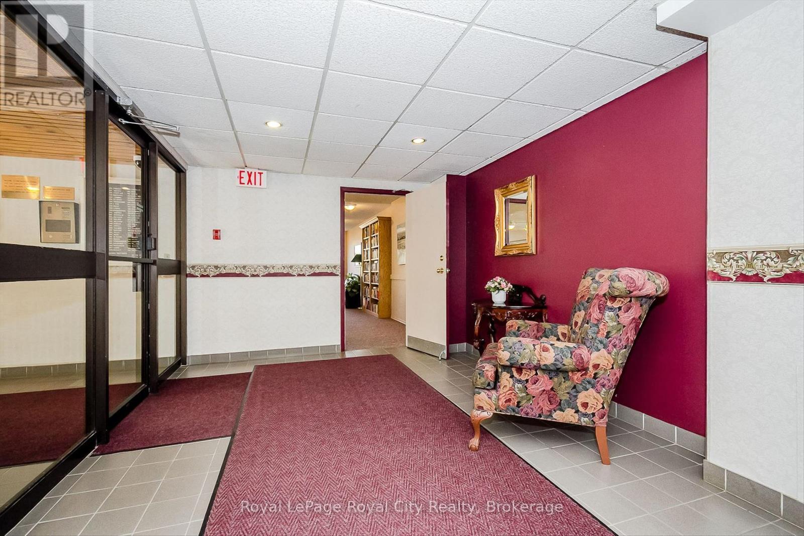 












606 - 358 WATERLOO AVENUE

,
Guelph (Junction/Onward Willow),




Ontario
N1H7Y3

