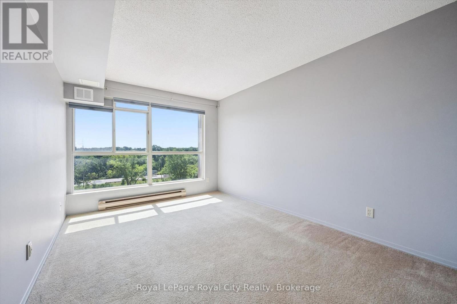 












606 - 358 WATERLOO AVENUE

,
Guelph (Junction/Onward Willow),




Ontario
N1H7Y3


