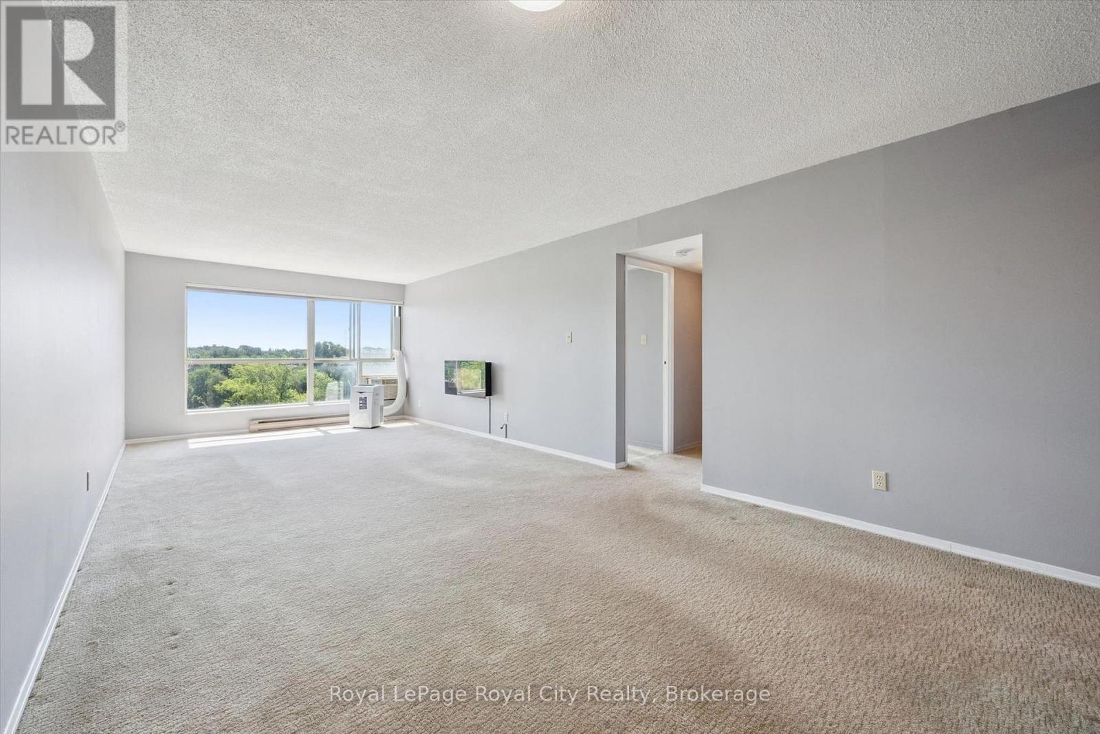 












606 - 358 WATERLOO AVENUE

,
Guelph (Junction/Onward Willow),




Ontario
N1H7Y3

