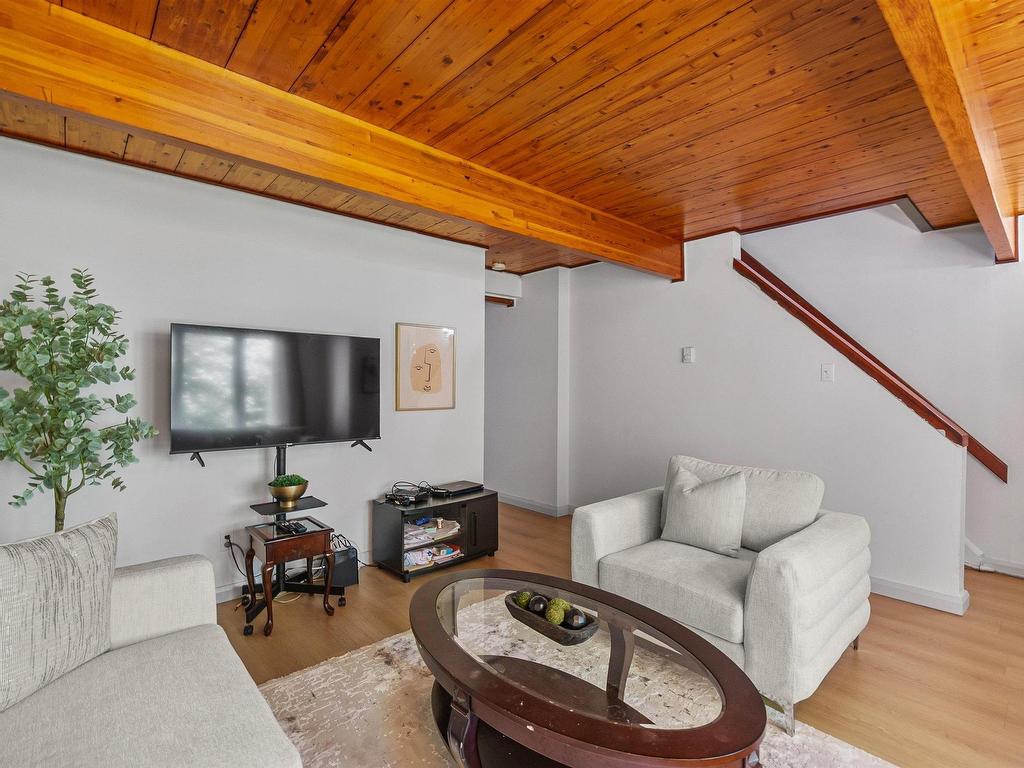 












48 Drumdonald Road

,
Cowie Hill,




NS
B3P 2K9

