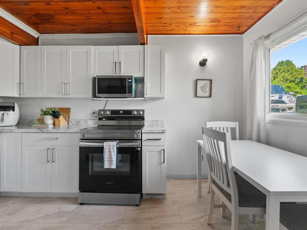 












48 Drumdonald Road

,
Cowie Hill,




NS
B3P 2K9


