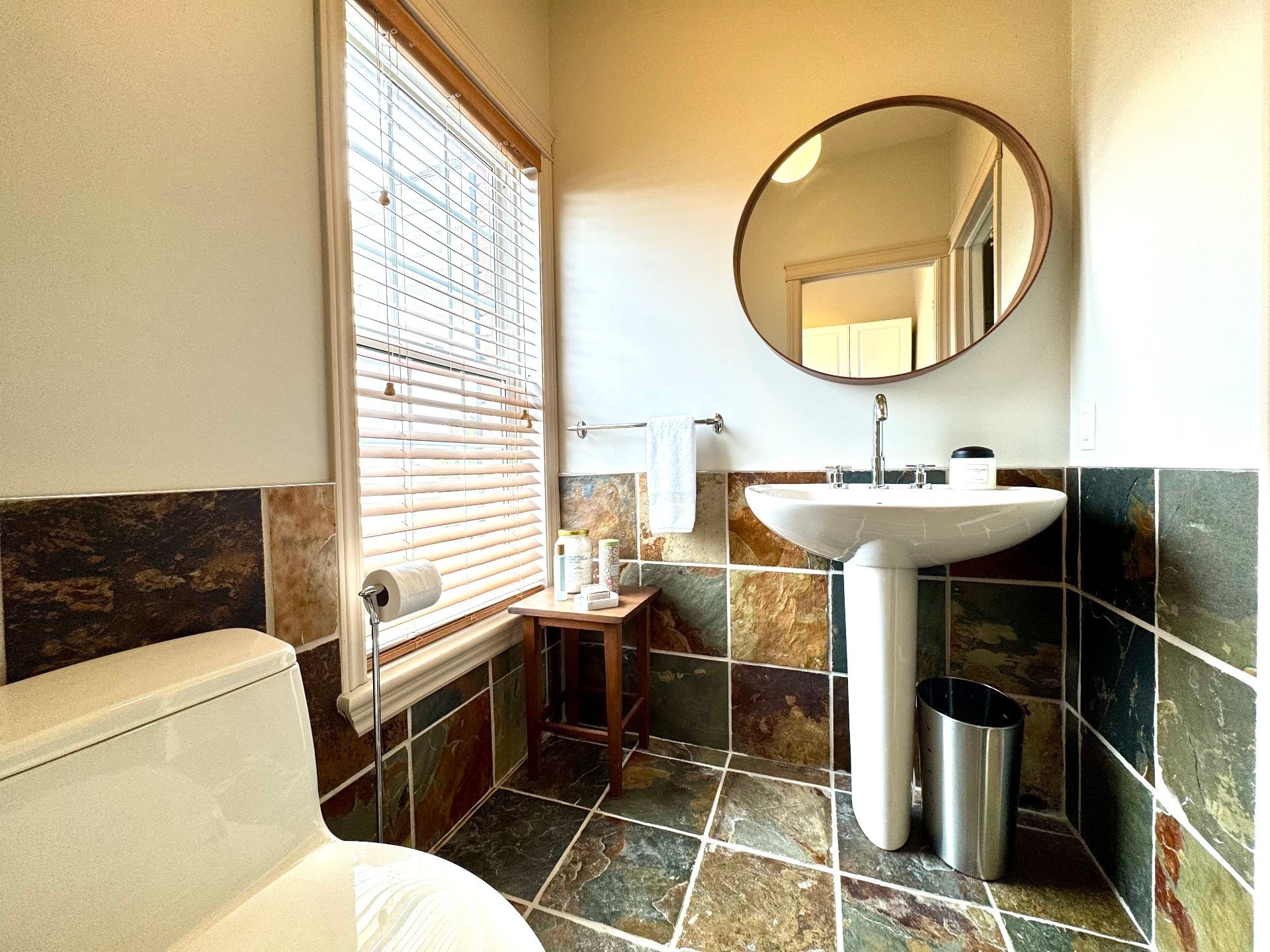 









131


Rue Radmore

,
Gatineau (Gatineau),




QC
J8R3T7

