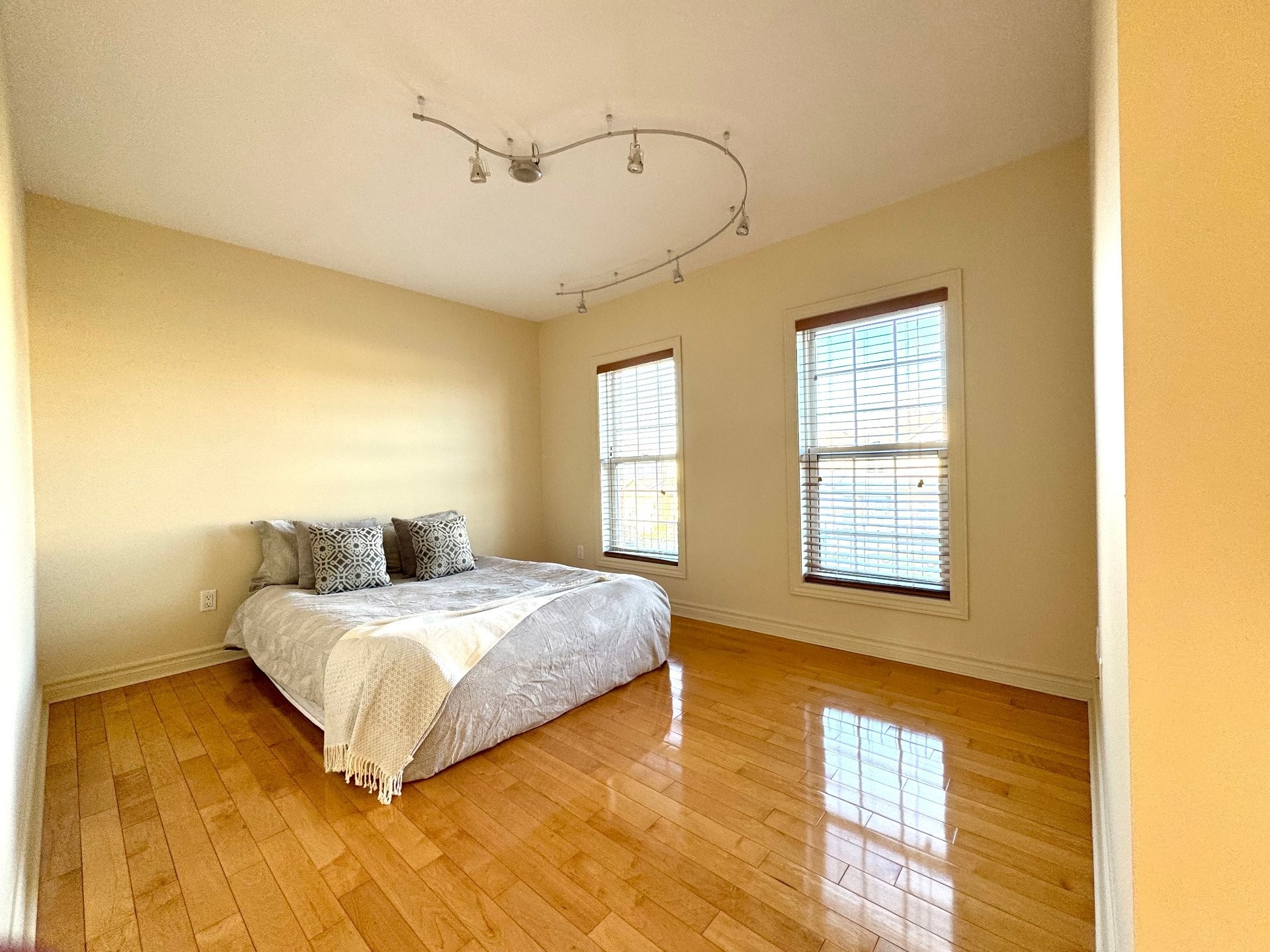 









131


Rue Radmore

,
Gatineau (Gatineau),




QC
J8R3T7

