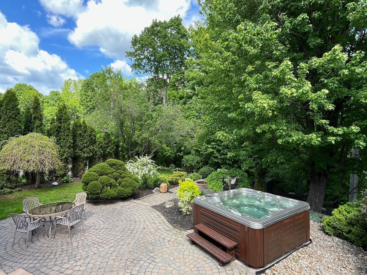 









131


Rue Radmore

,
Gatineau (Gatineau),




QC
J8R3T7

