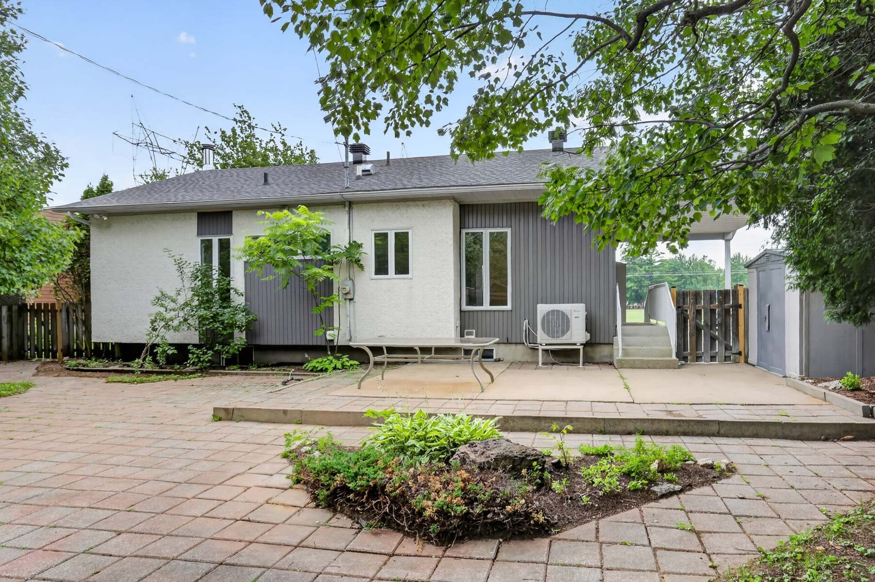 









7200


Rue Bayard

,
Trois-Rivières,




QC
G8Y2E1

