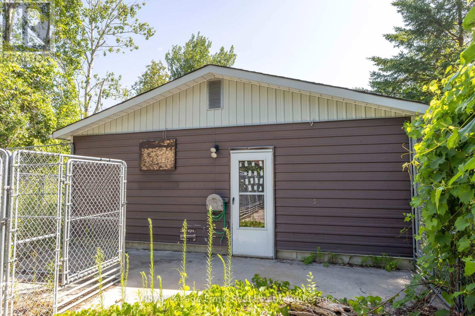












2477 PIGEON LAKE ROAD

,
Kawartha Lakes (Bobcaygeon),




Ontario
K0M1A0

