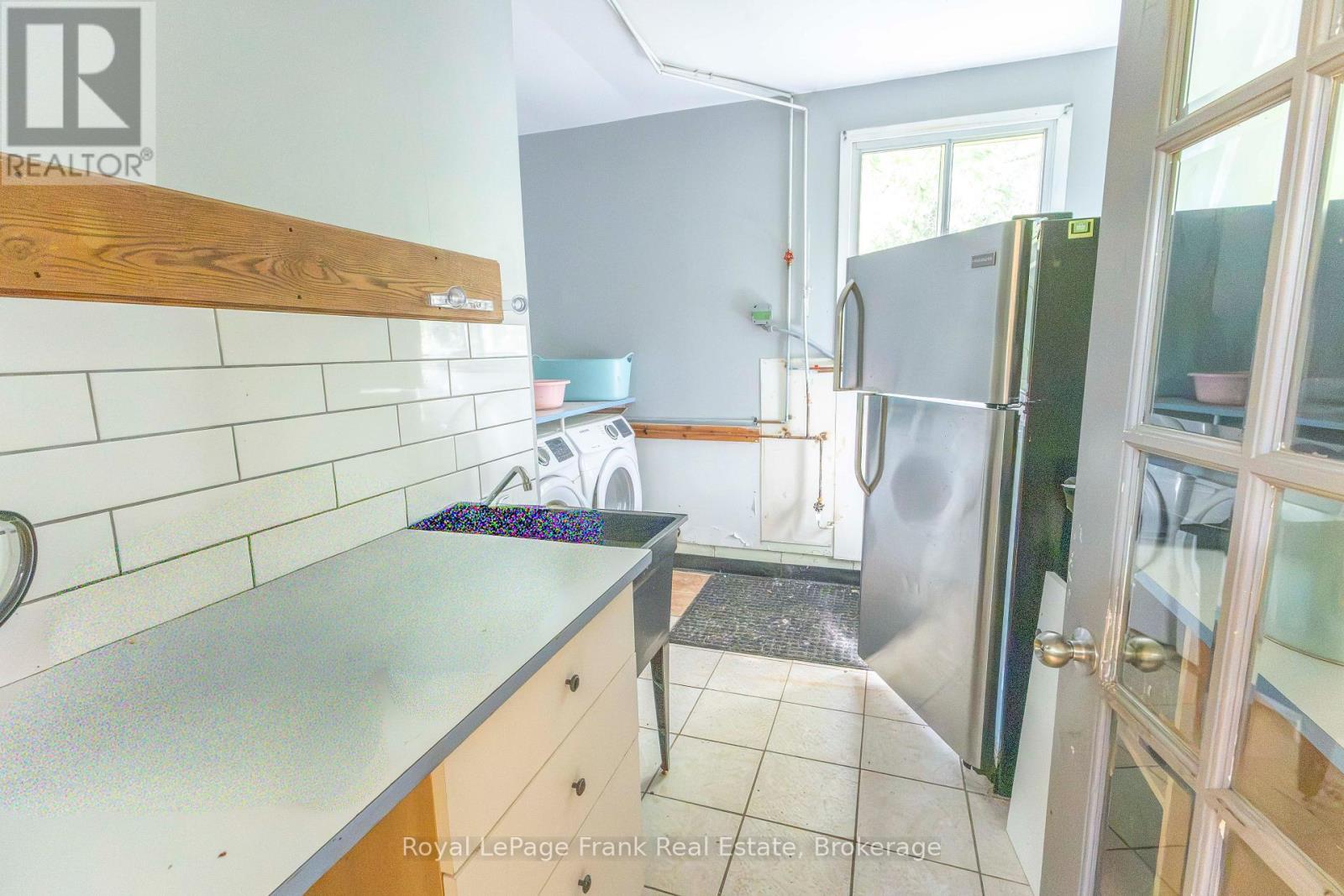 












2477 PIGEON LAKE ROAD

,
Kawartha Lakes (Bobcaygeon),




Ontario
K0M1A0

