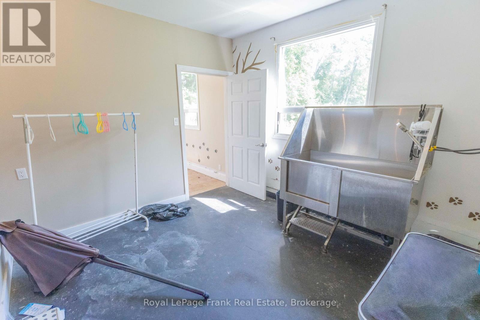 












2477 PIGEON LAKE ROAD

,
Kawartha Lakes (Bobcaygeon),




Ontario
K0M1A0

